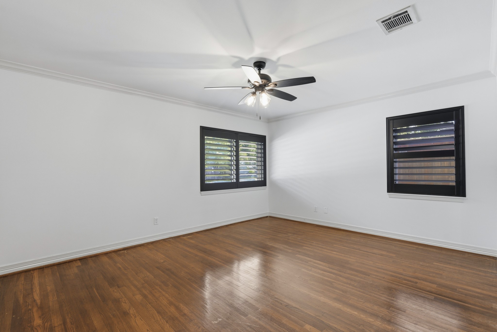 2302 Chimney Rock Road Property Photo 18