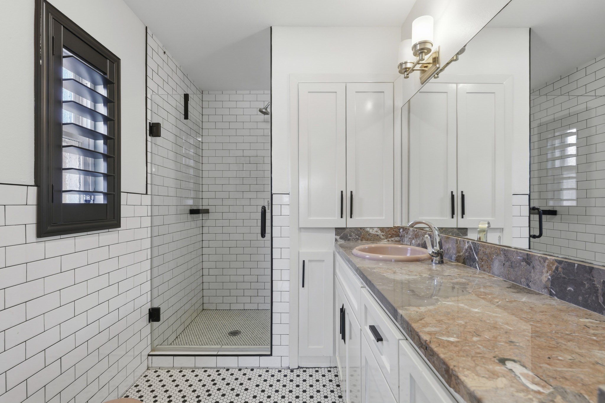2302 Chimney Rock Road Property Photo 19