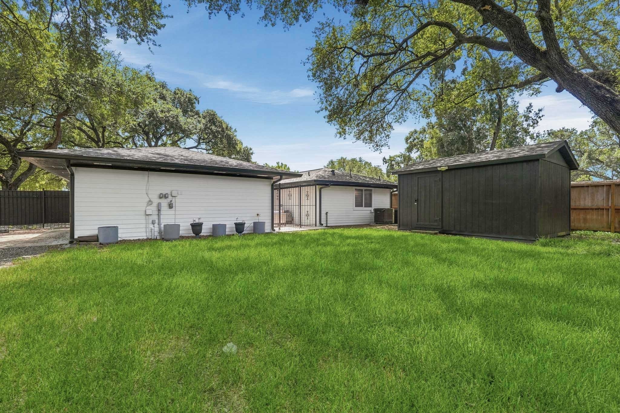 2302 Chimney Rock Road Property Photo 26