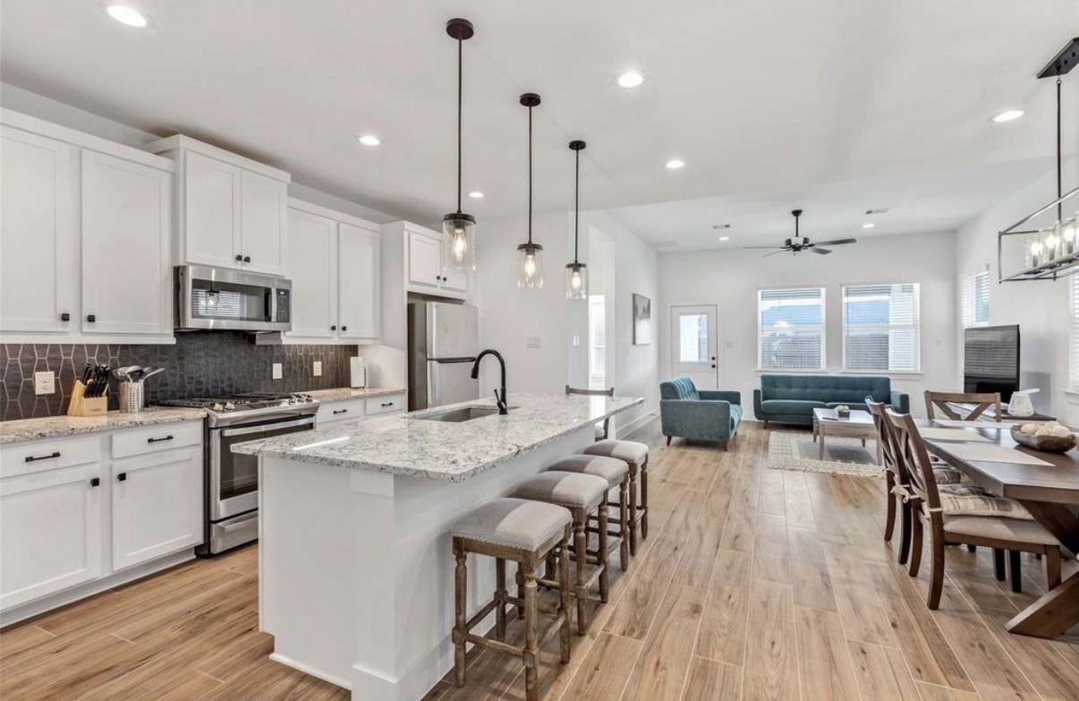 12857 Meadow Wind Way Property Photo 4
