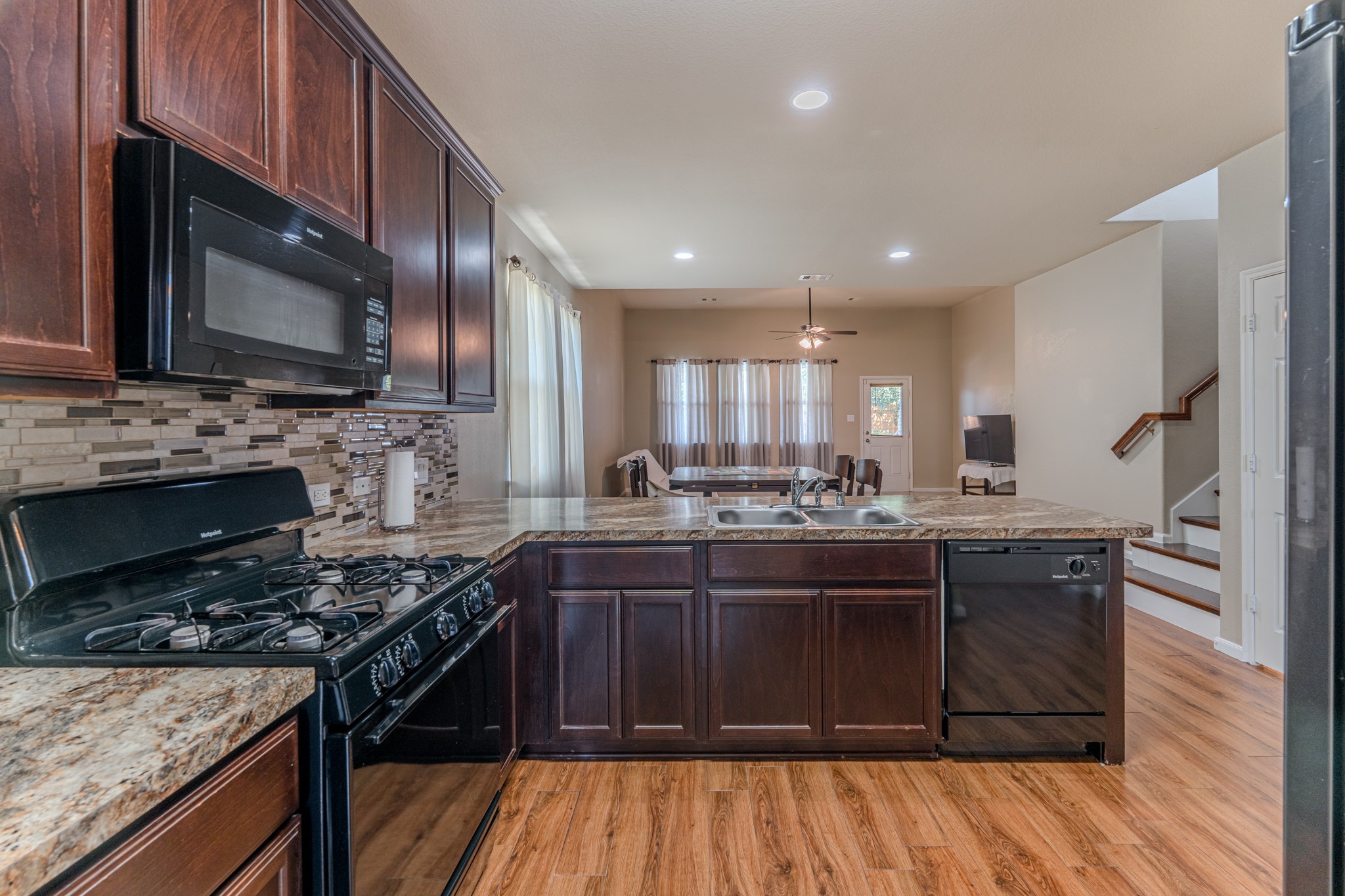 2126 Silver Rimrock Trail Trail Property Photo 7