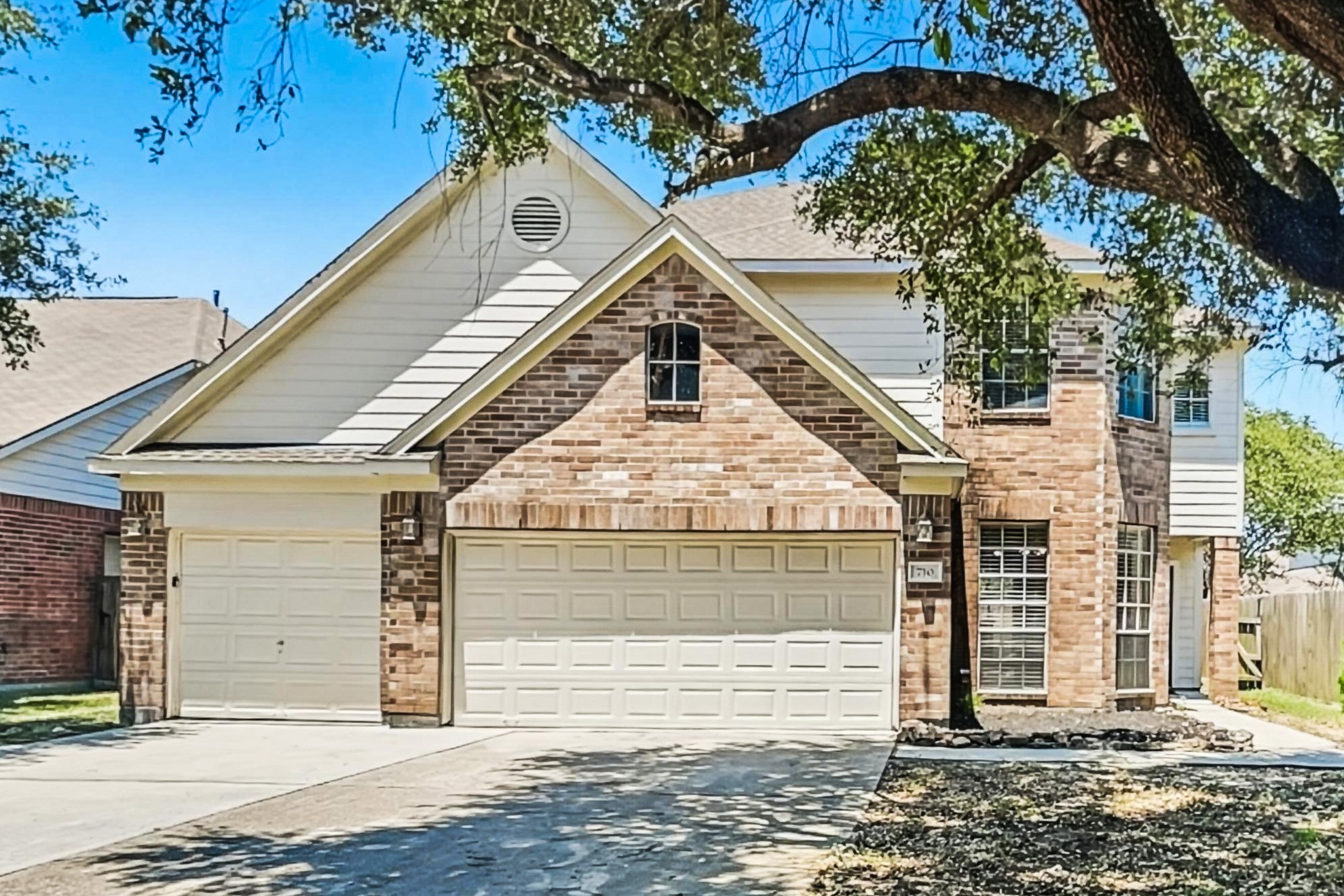 710 Single Pine Court Property Photo 1