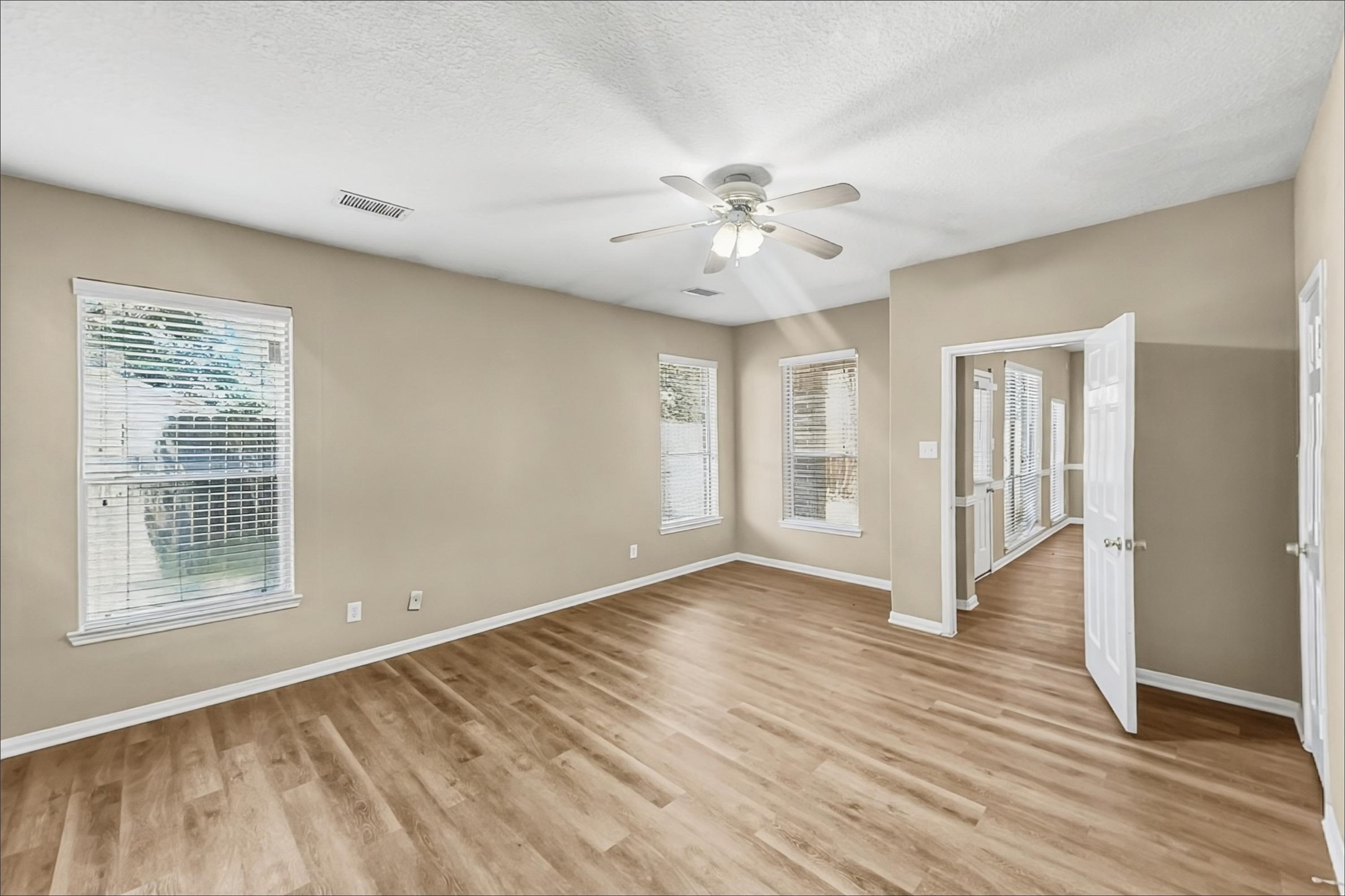 710 Single Pine Court Property Photo 8