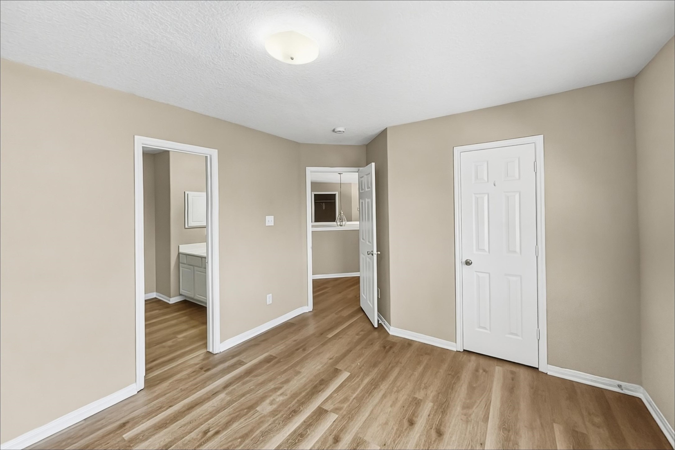 710 Single Pine Court Property Photo 13