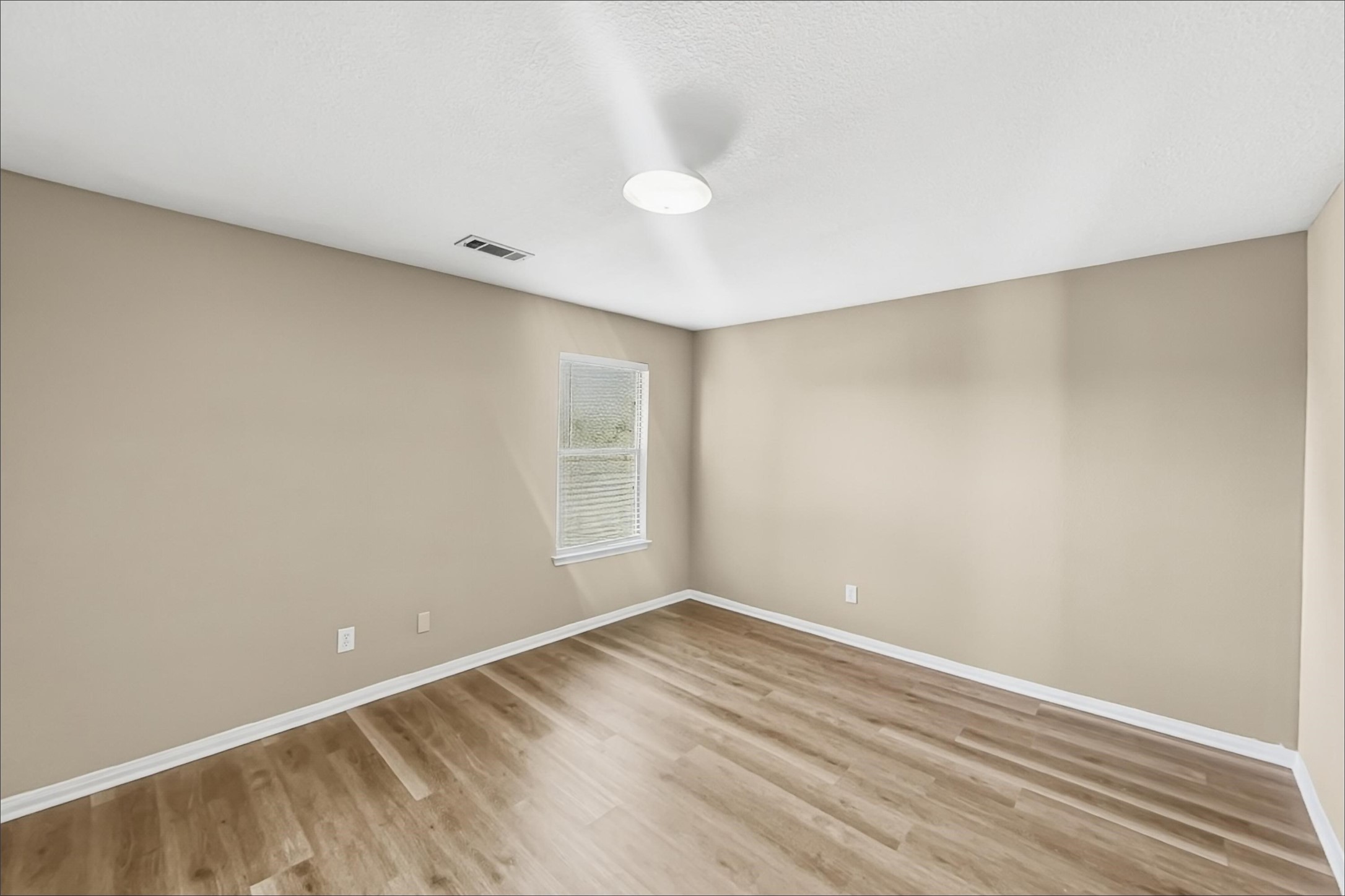 710 Single Pine Court Property Photo 15