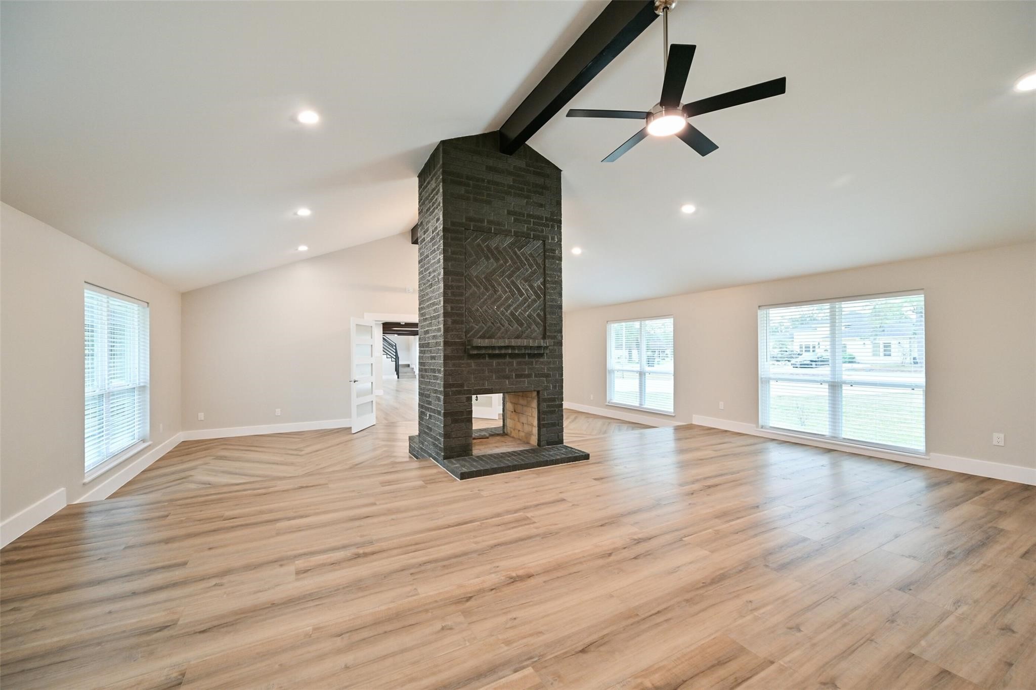 10930 White Thorn Street Property Photo 15