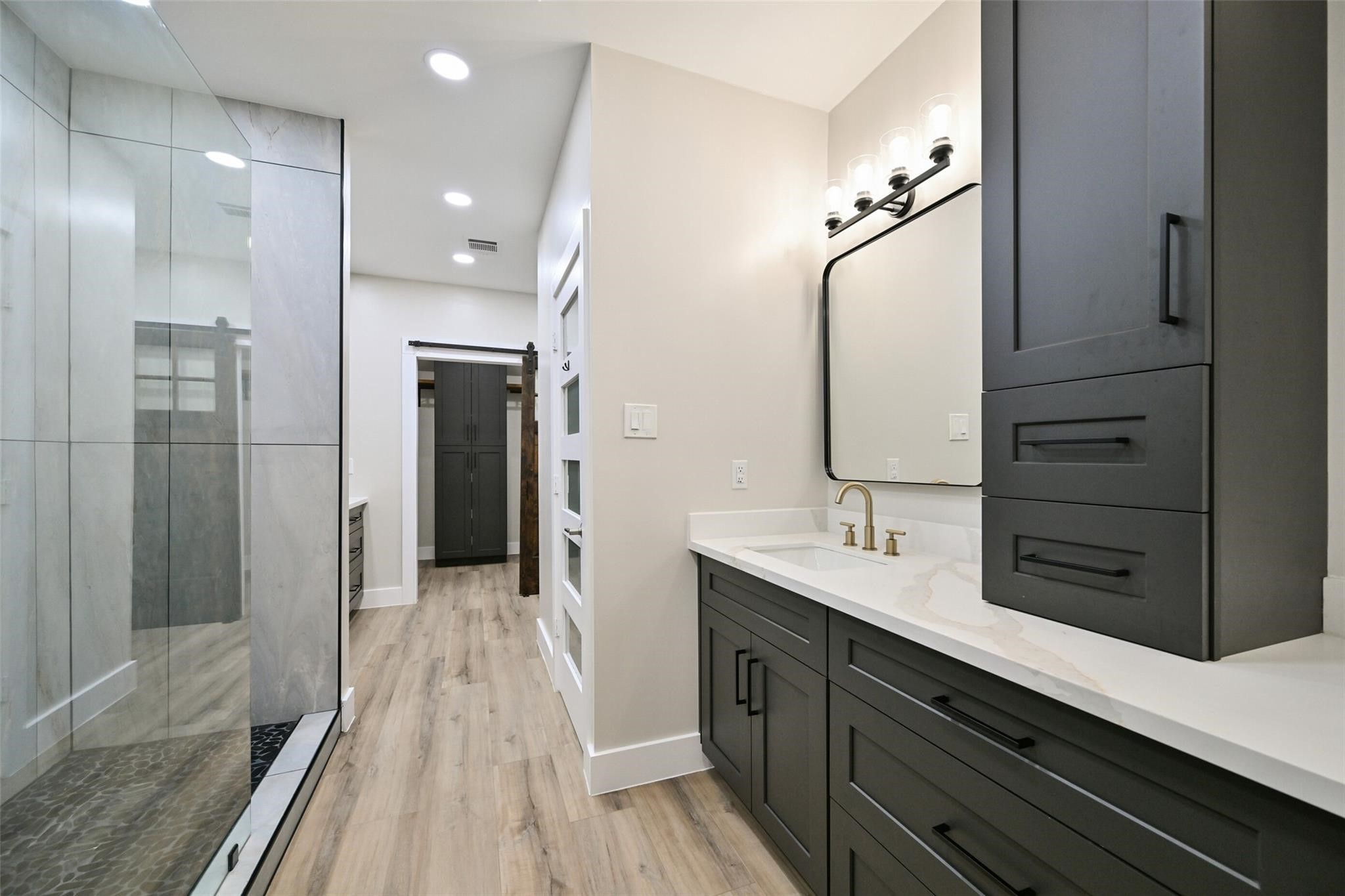 10930 White Thorn Street Property Photo 17