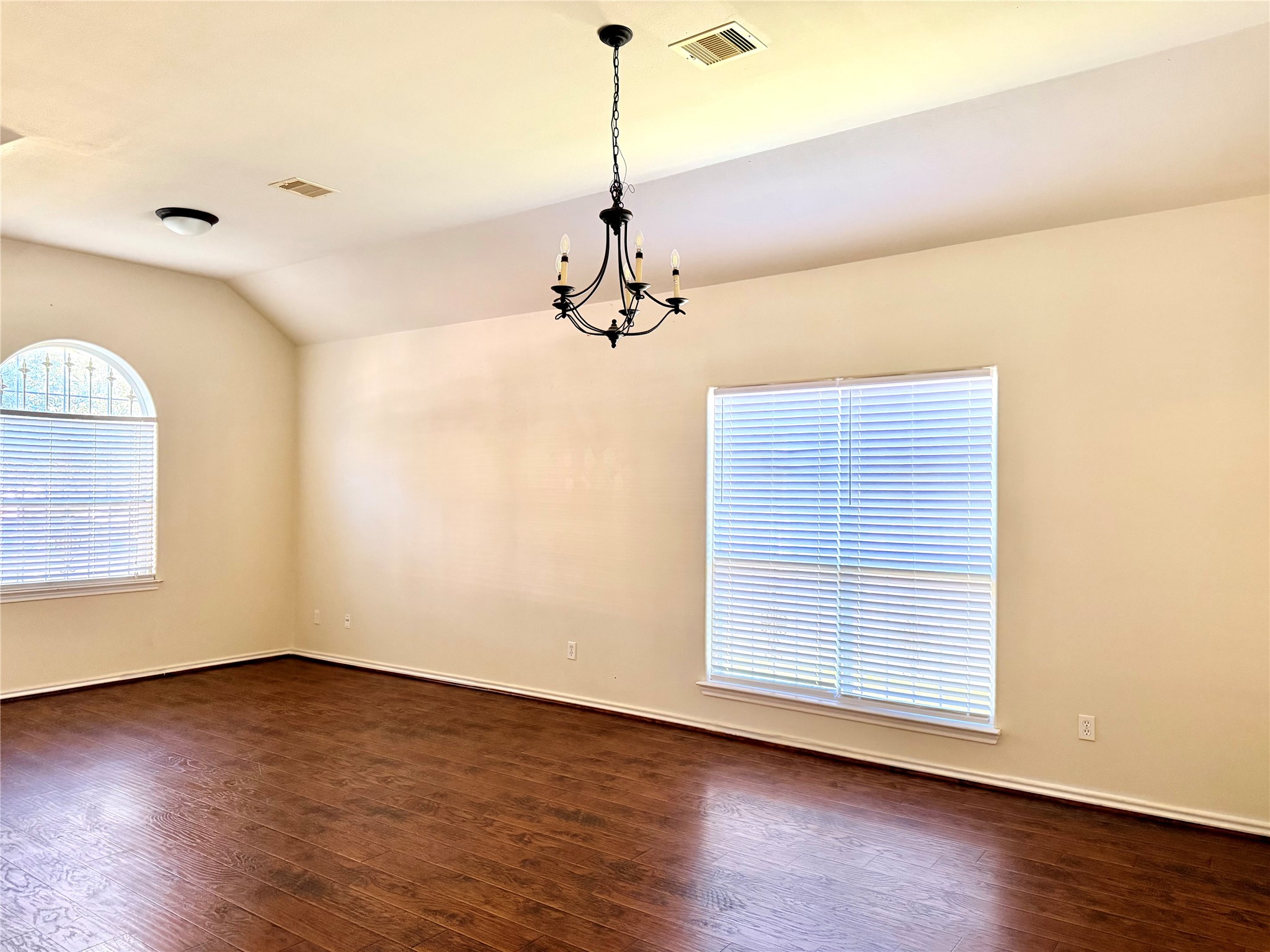13743 Canyon Hollow Loop Property Photo 4