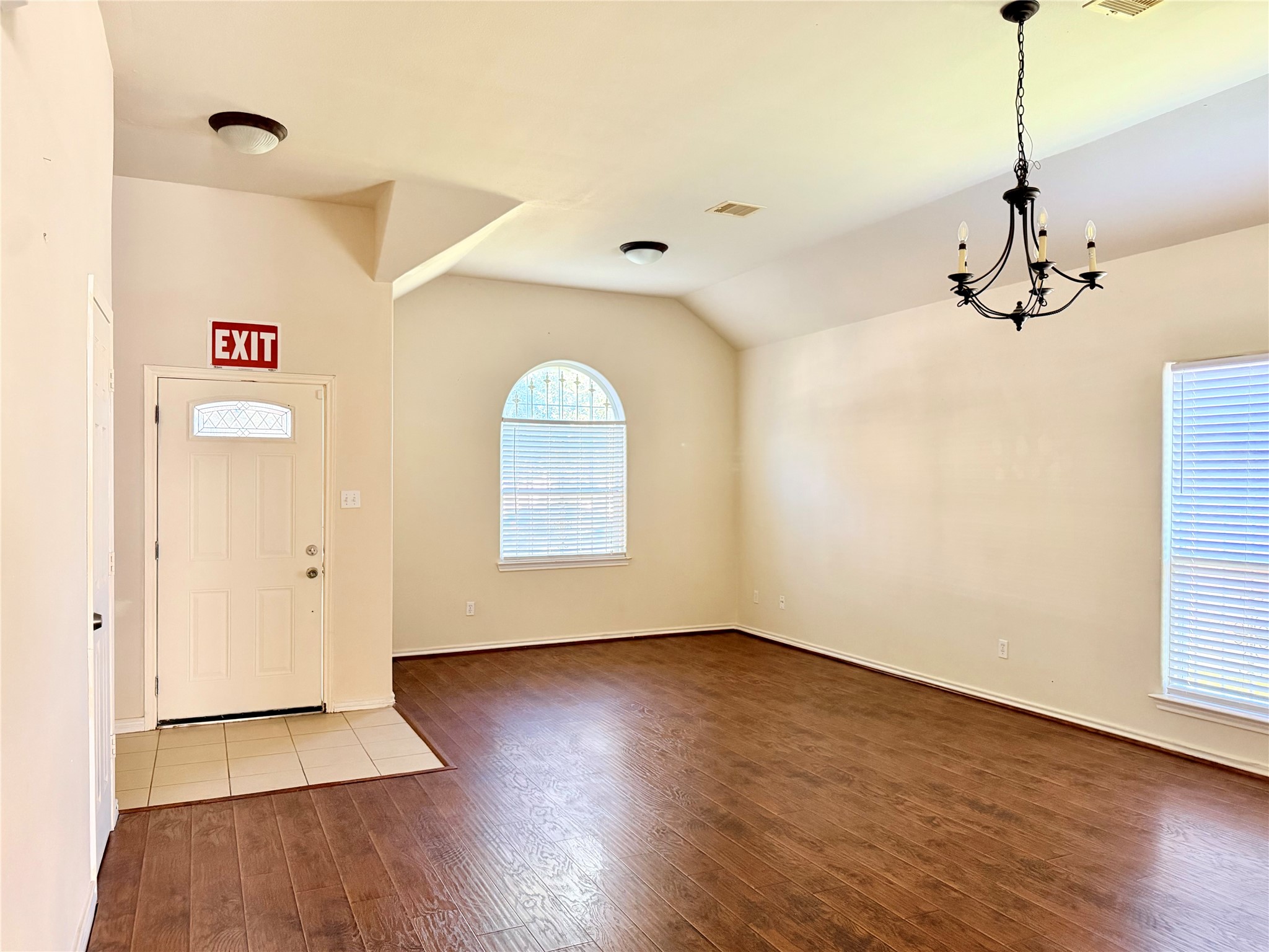 13743 Canyon Hollow Loop Property Photo 5