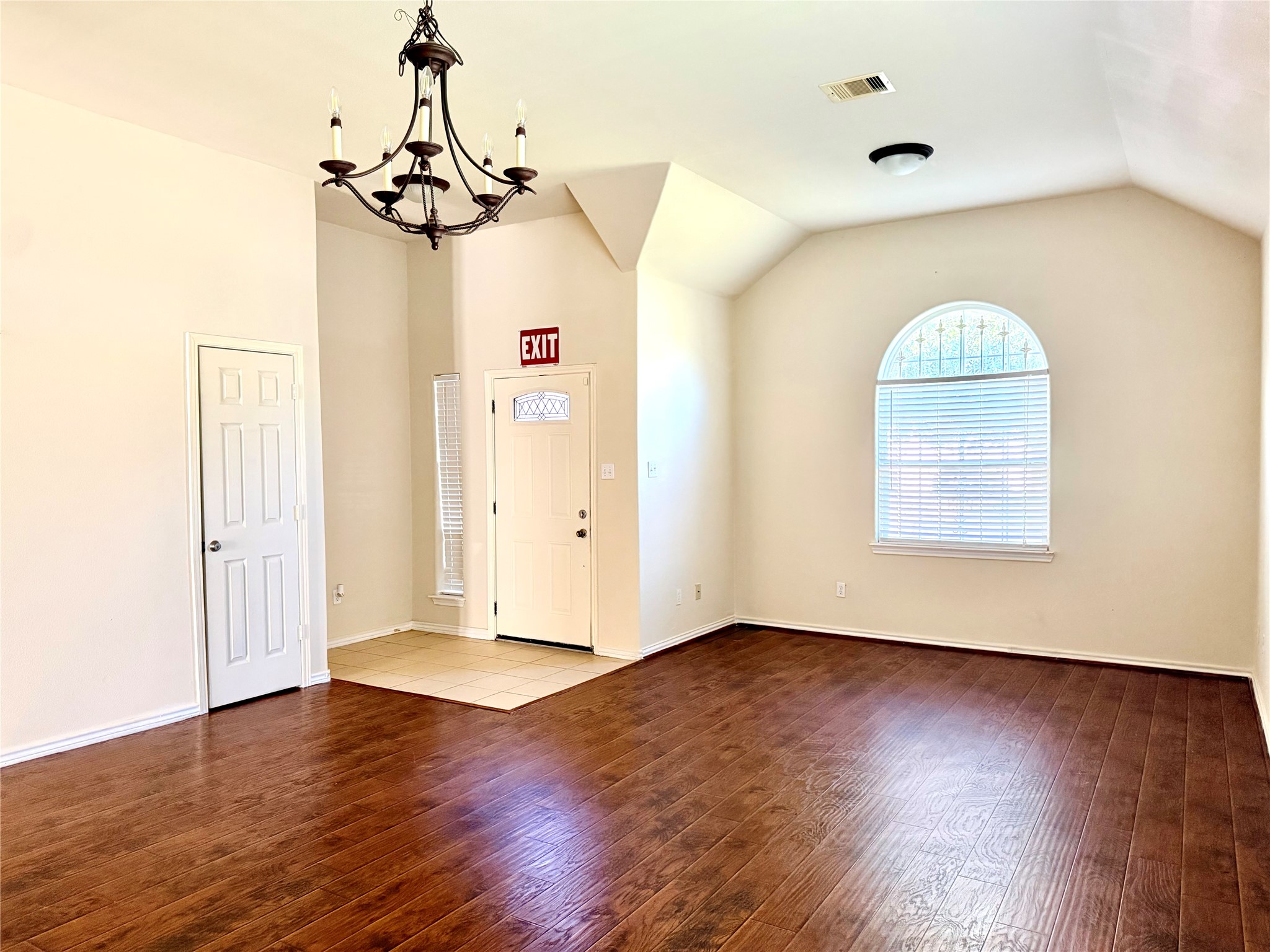 13743 Canyon Hollow Loop Property Photo 6
