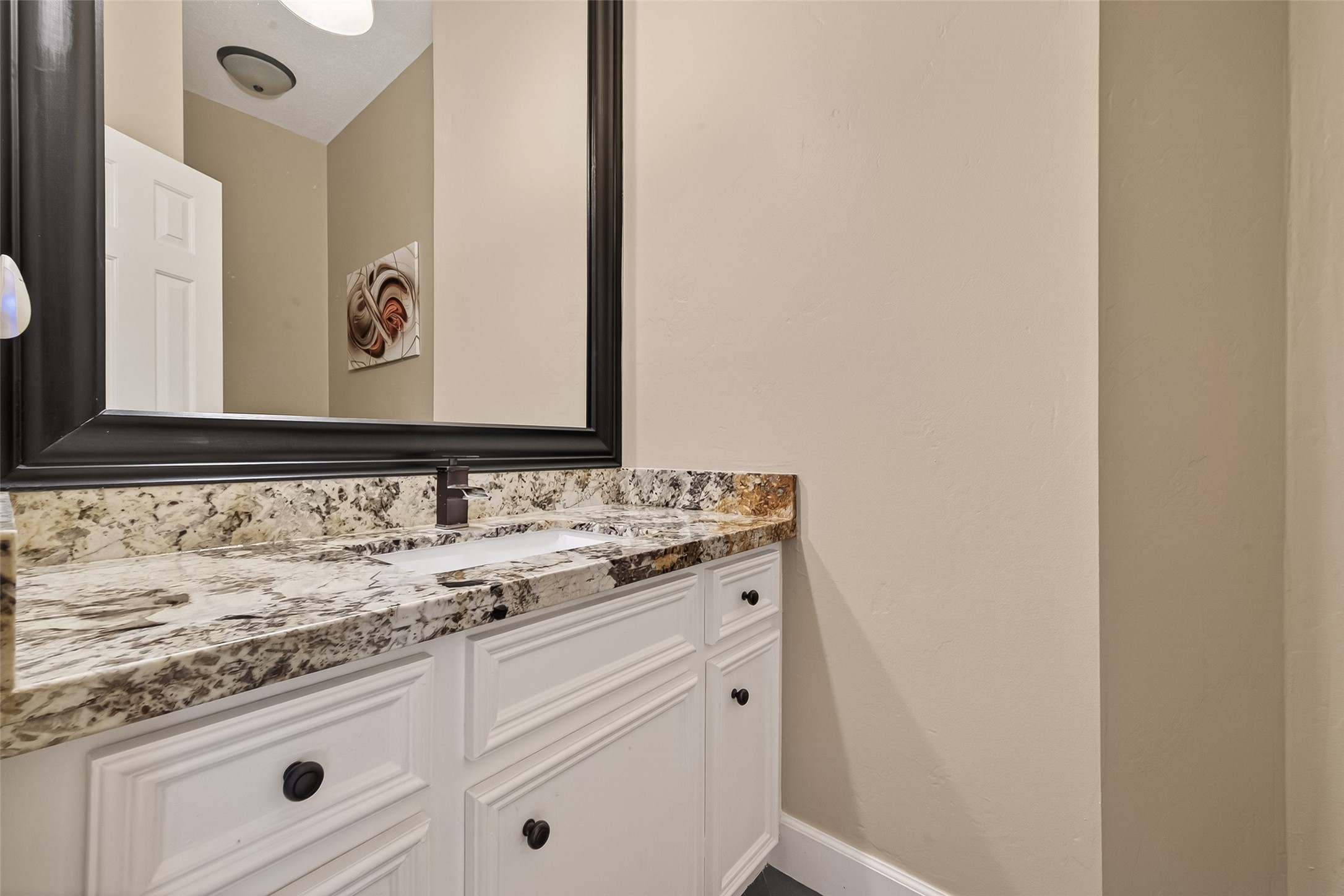 17107 Wunder Hill Drive Property Photo 18