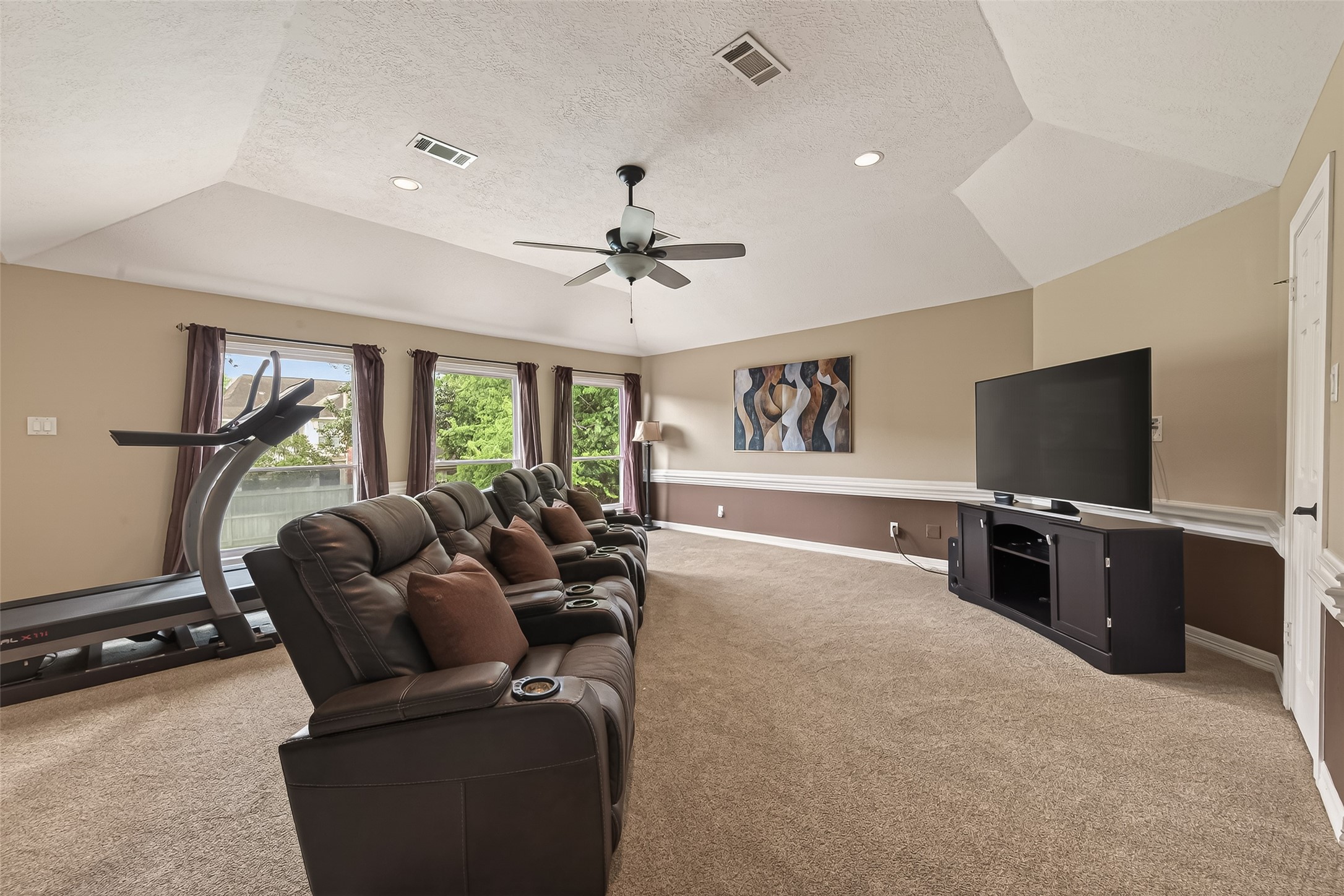 17107 Wunder Hill Drive Property Photo 27