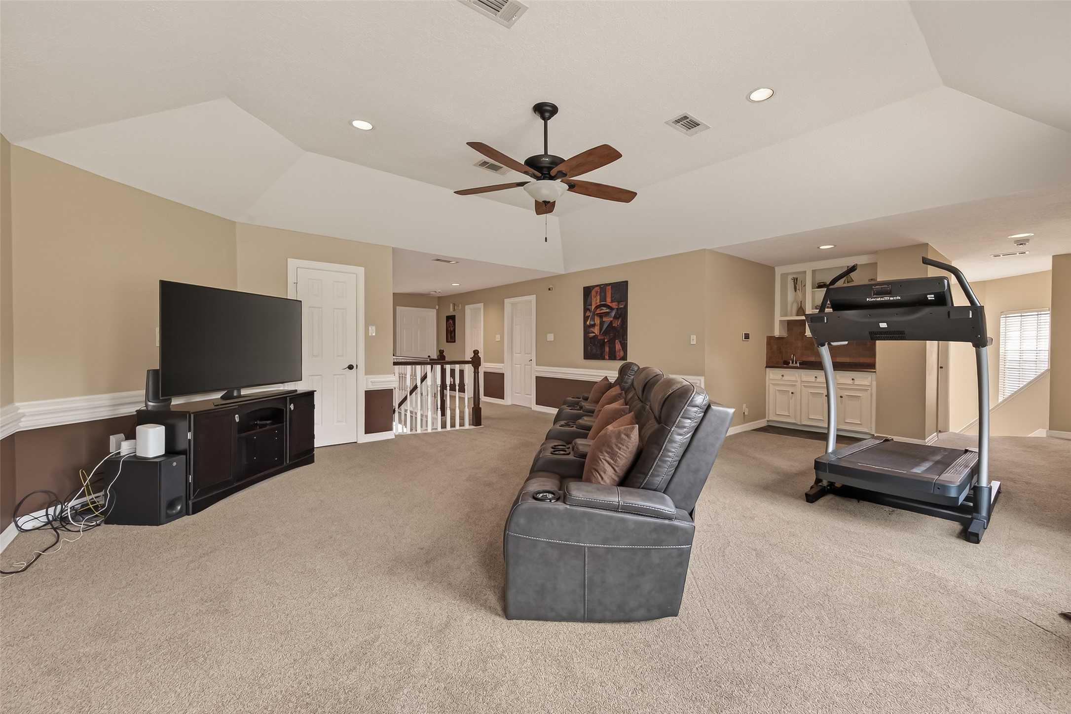 17107 Wunder Hill Drive Property Photo 28