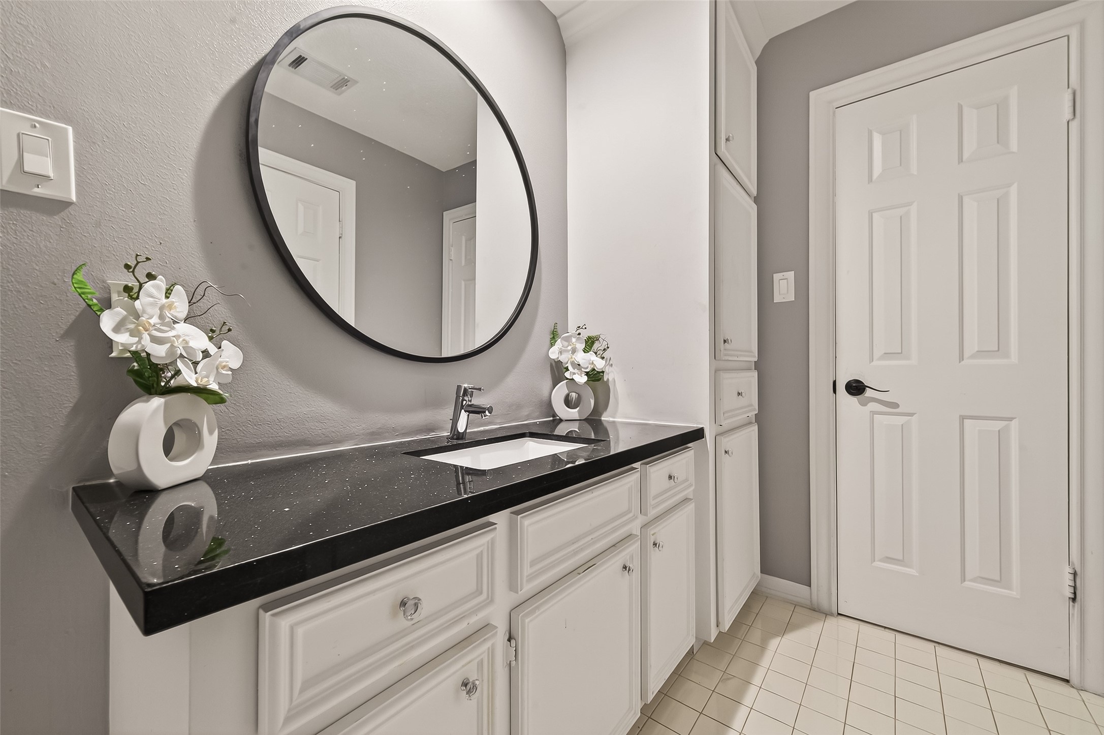 17107 Wunder Hill Drive Property Photo 32