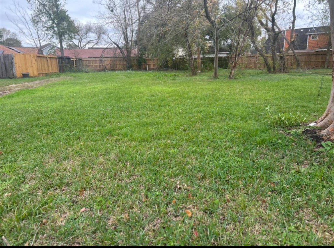 6911 Briargate Drive Property Photo 1