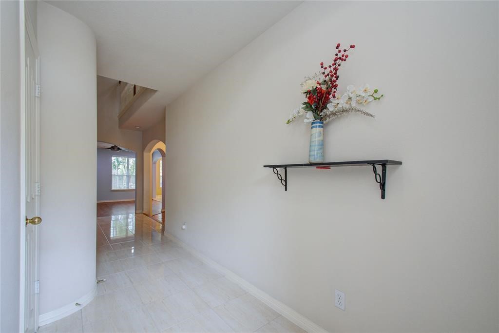 7511 S Linpar Court Property Photo 5