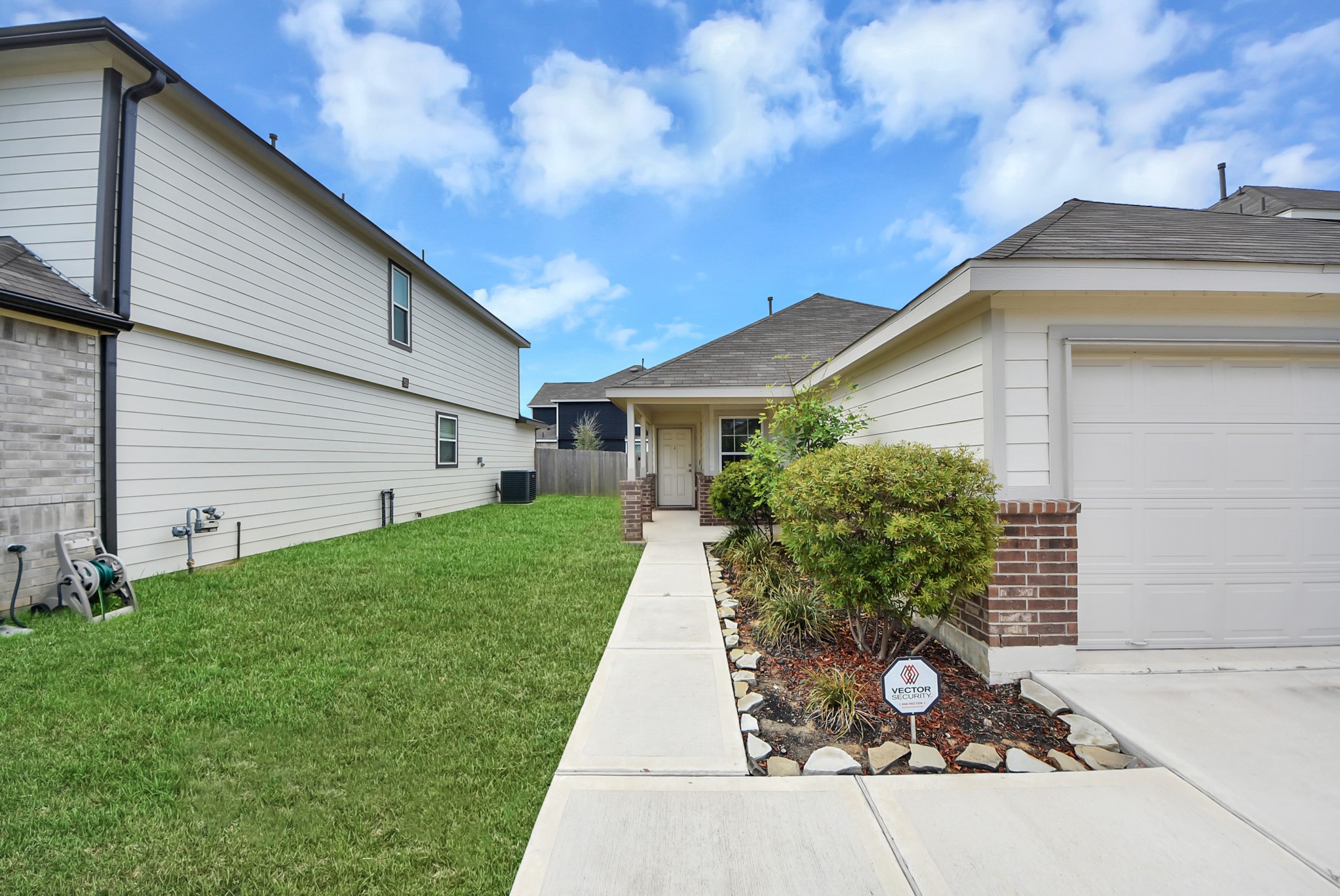 3702 Cub Drive Property Photo 5