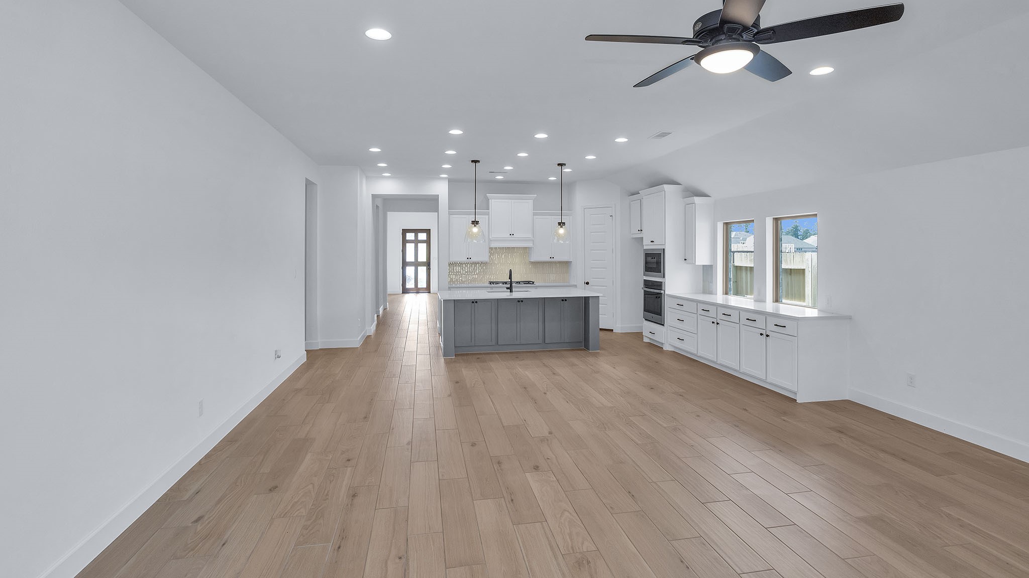 15671 Hoptree Heights Lane Property Photo 2