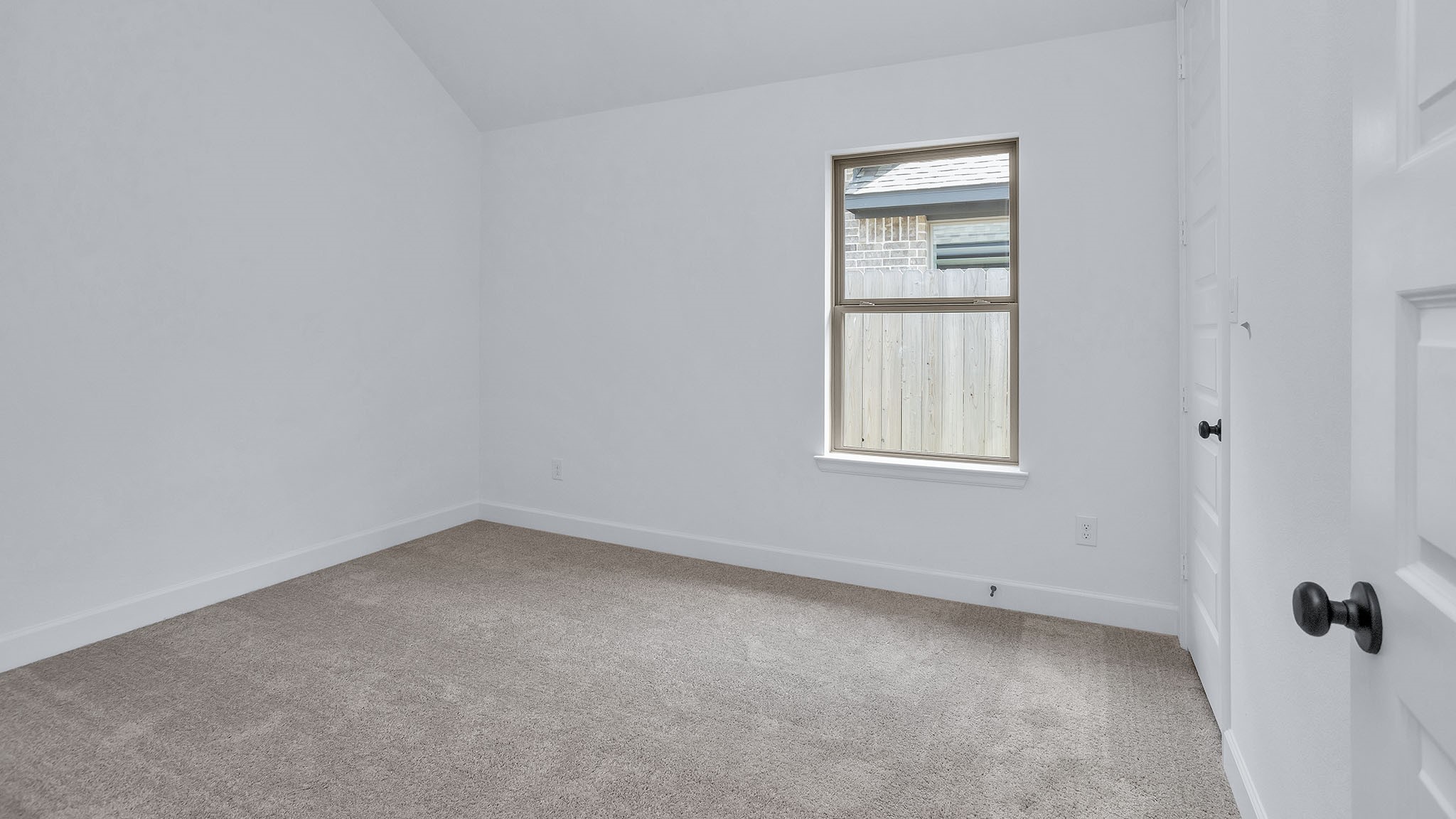 15671 Hoptree Heights Lane Property Photo 13