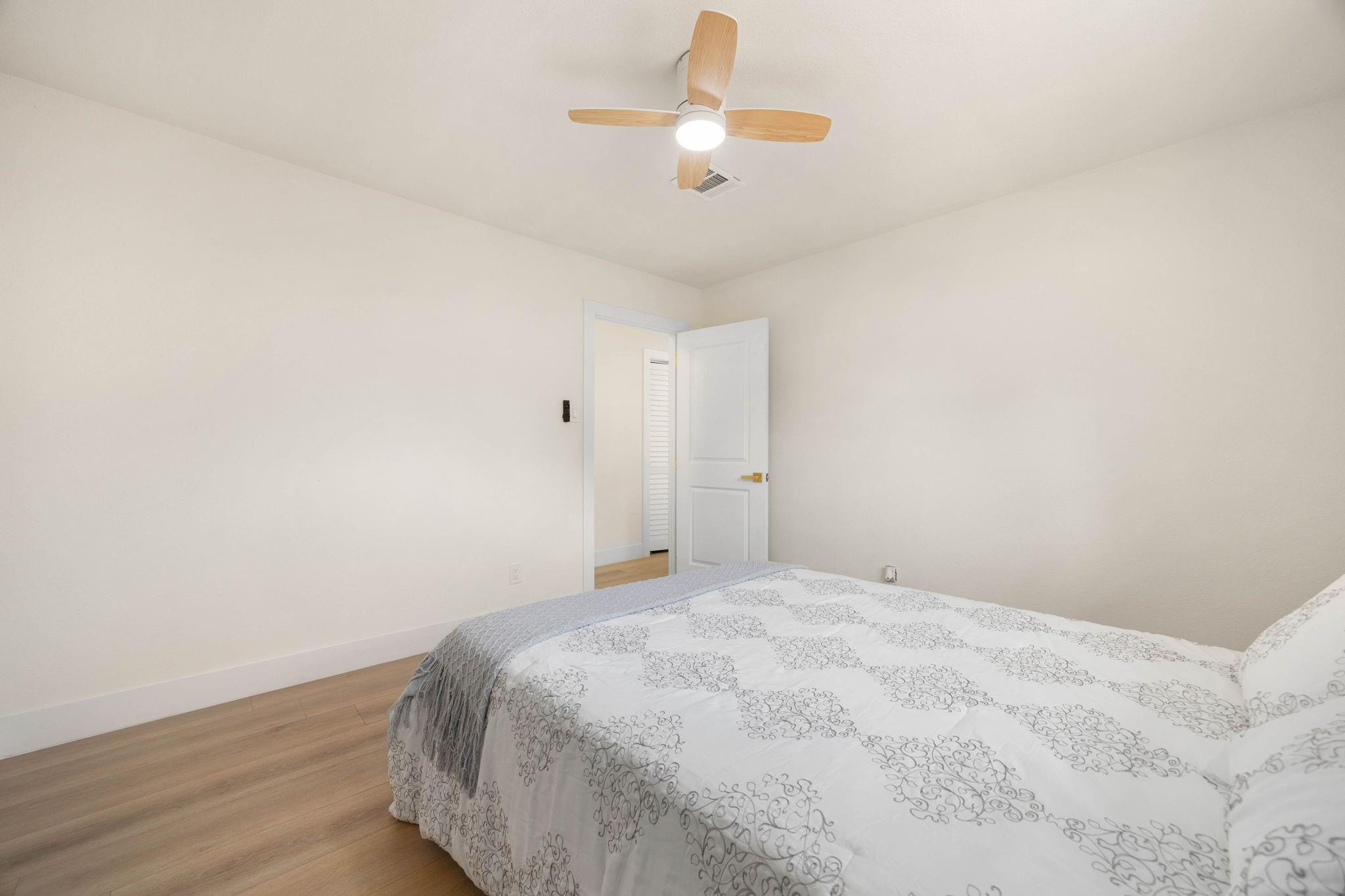 5519 W Bellfort Avenue, Houston Tx 77035 Property Photo 33