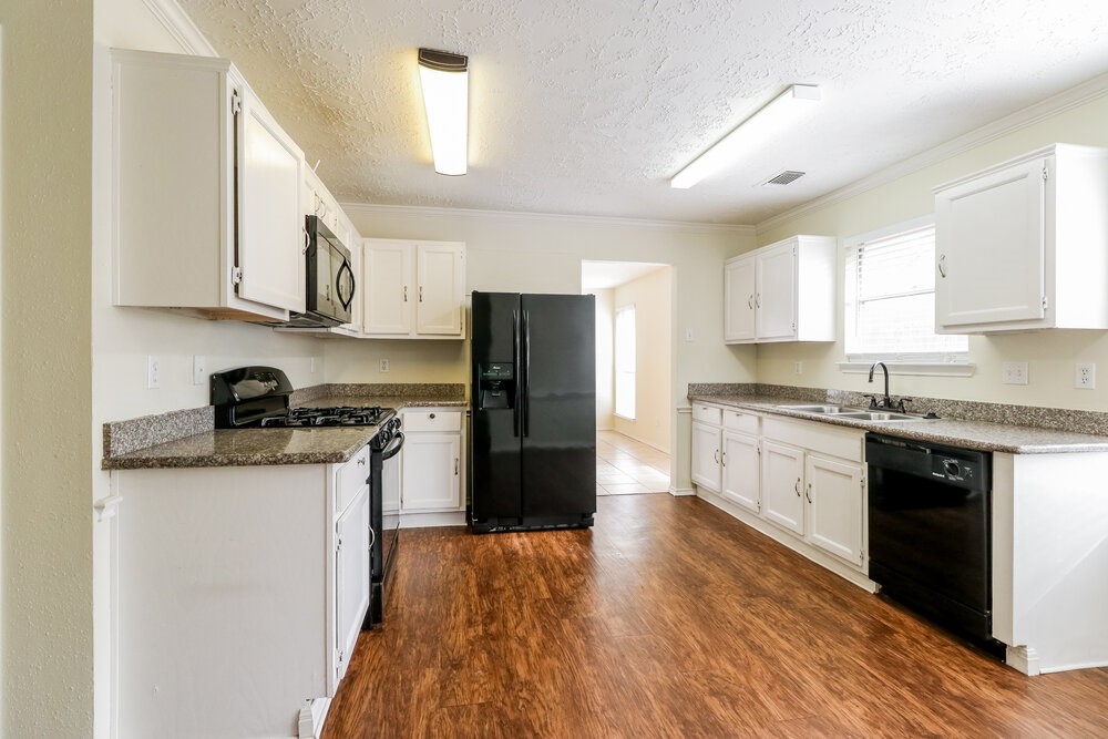 20110 River Brook Drive Property Photo 9