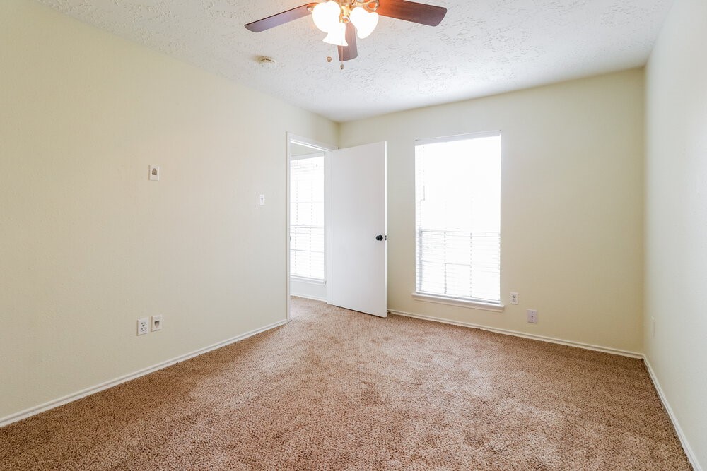 20110 River Brook Drive Property Photo 14
