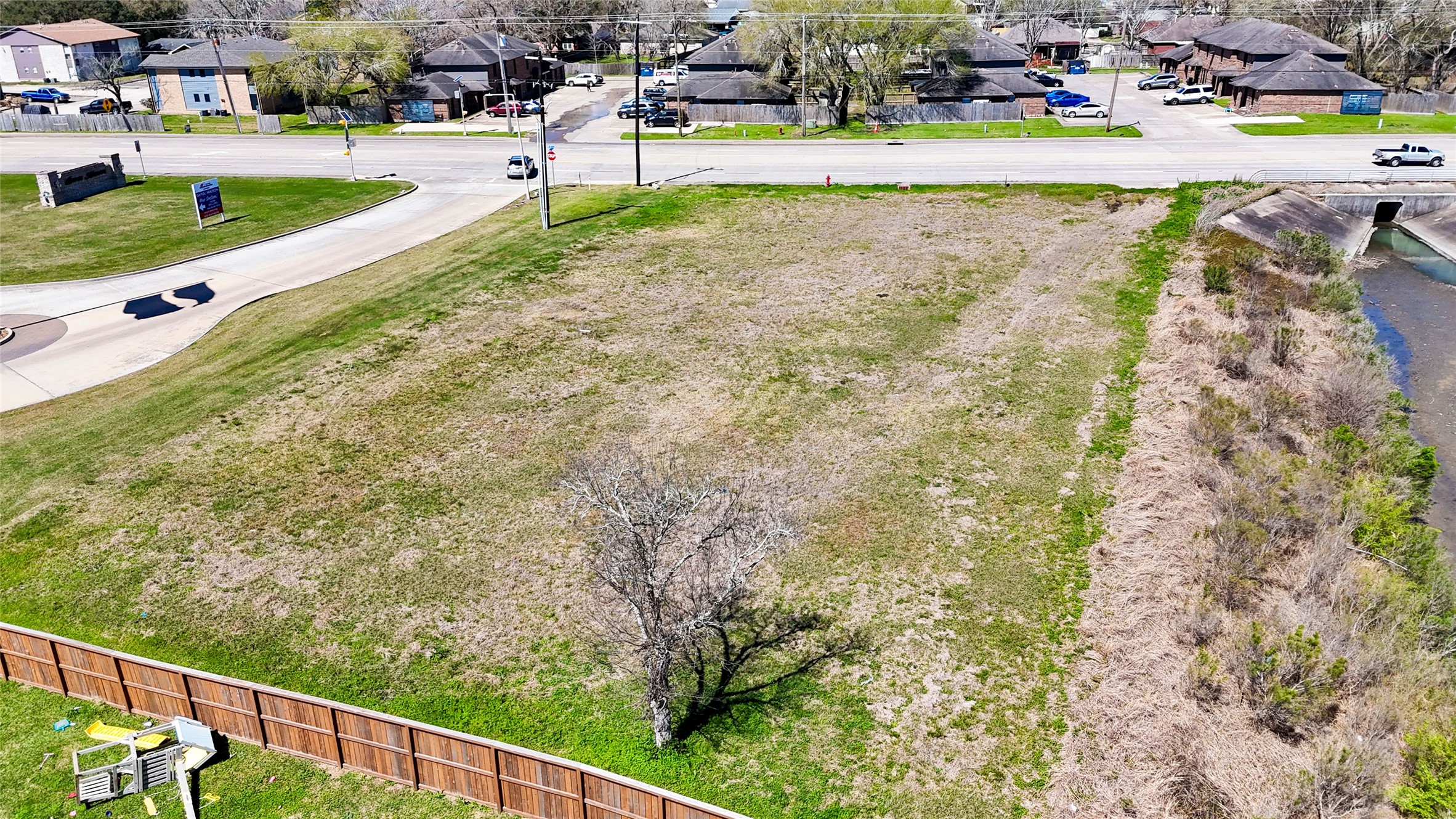 0 E Fm-517 Property Photo 3