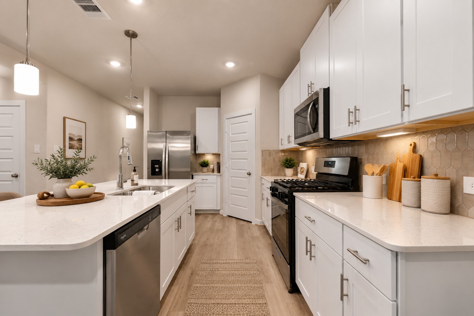 6611 Castella Drive Property Photo 8
