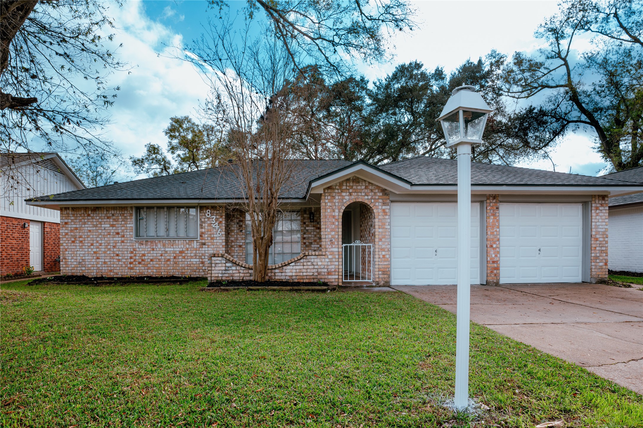 8346 Sterlingshire Street Property Photo