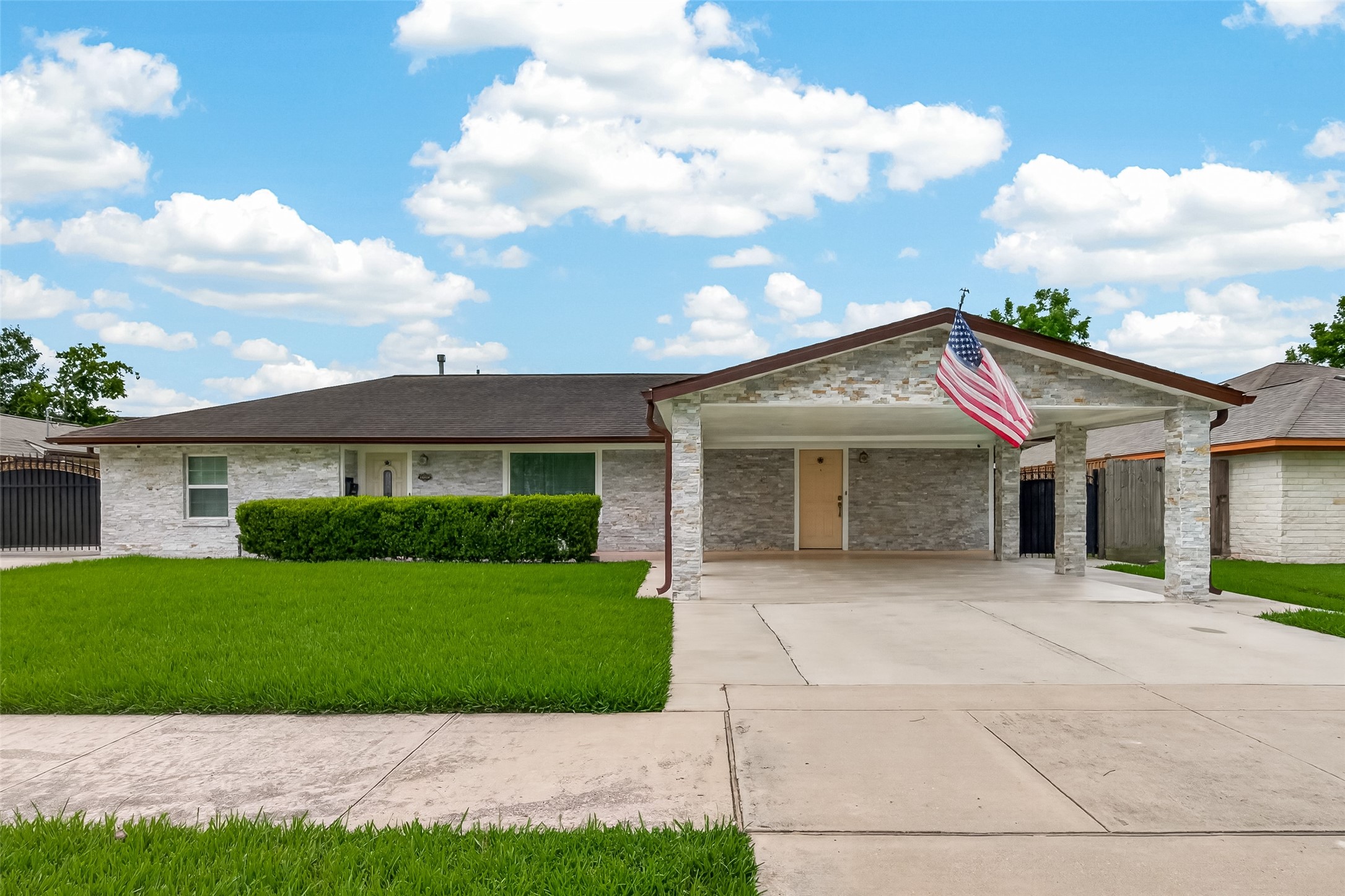 10939 Timberoak Drive Property Photo