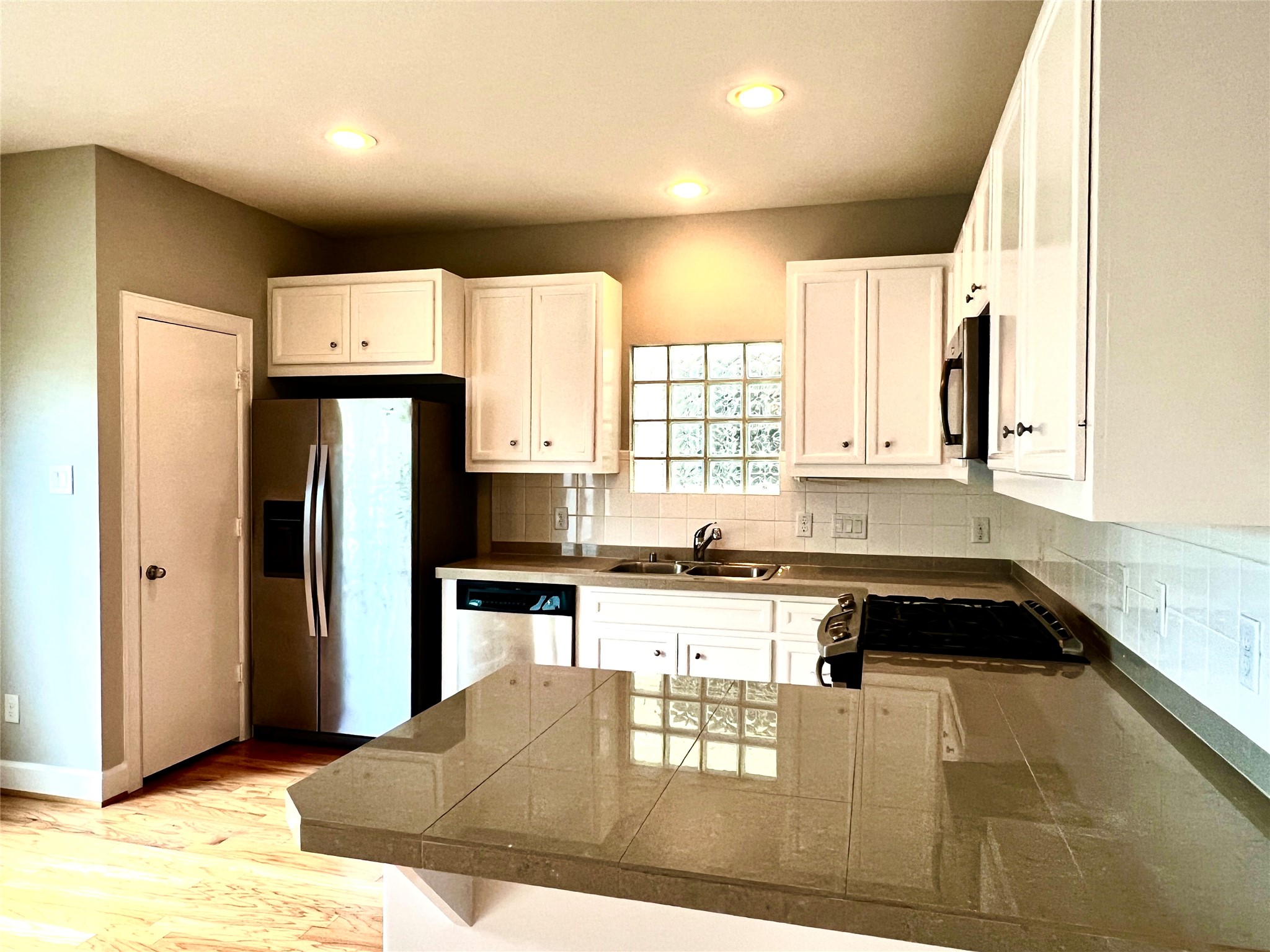 3731 Main Poplar Drive Property Photo 10