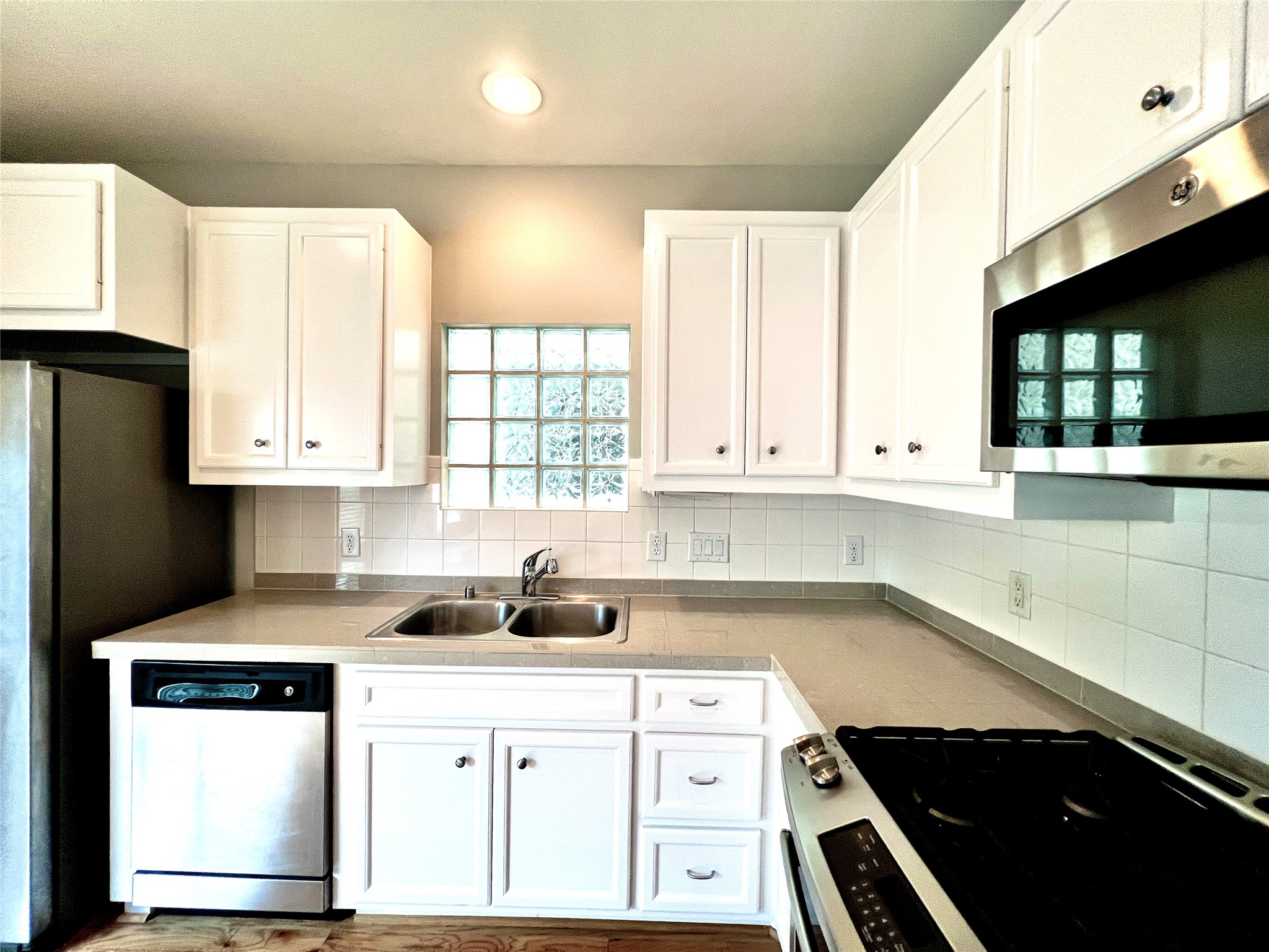3731 Main Poplar Drive Property Photo 11