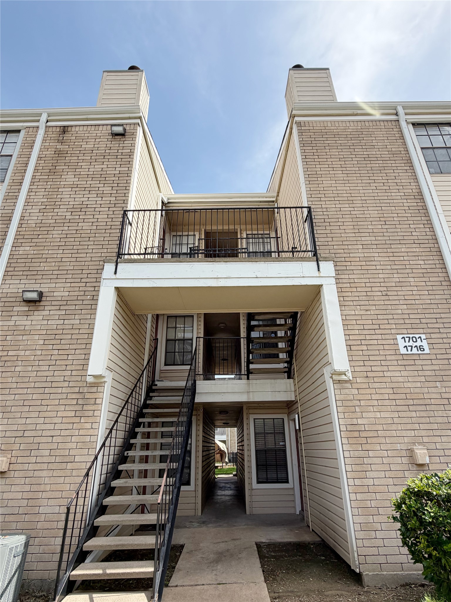 2750 Holly Hall Street 1714 Property Photo 2