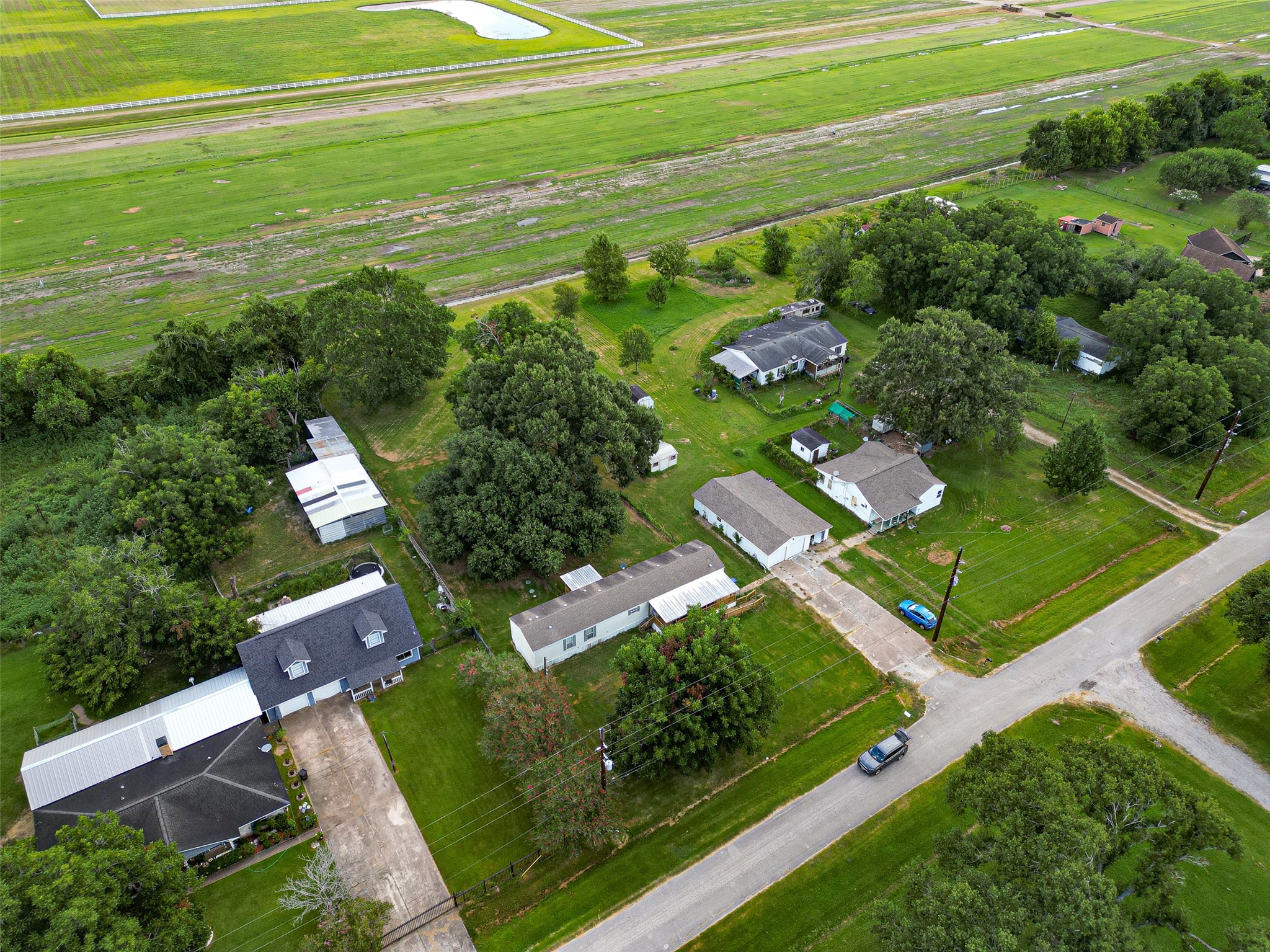 14330 Green Acres Street Property Photo 9