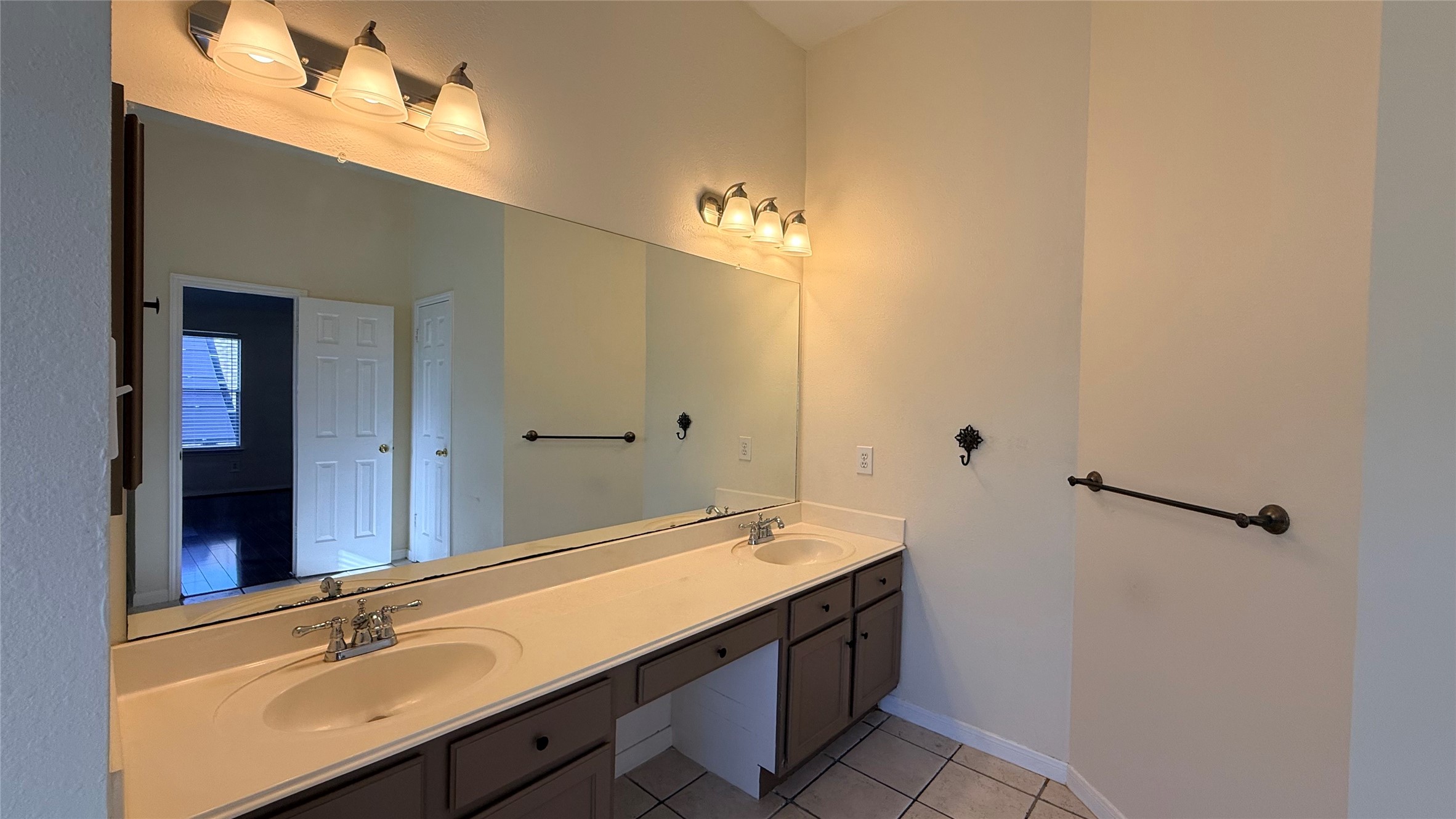 106 Crimson Bay Drive Property Photo 18