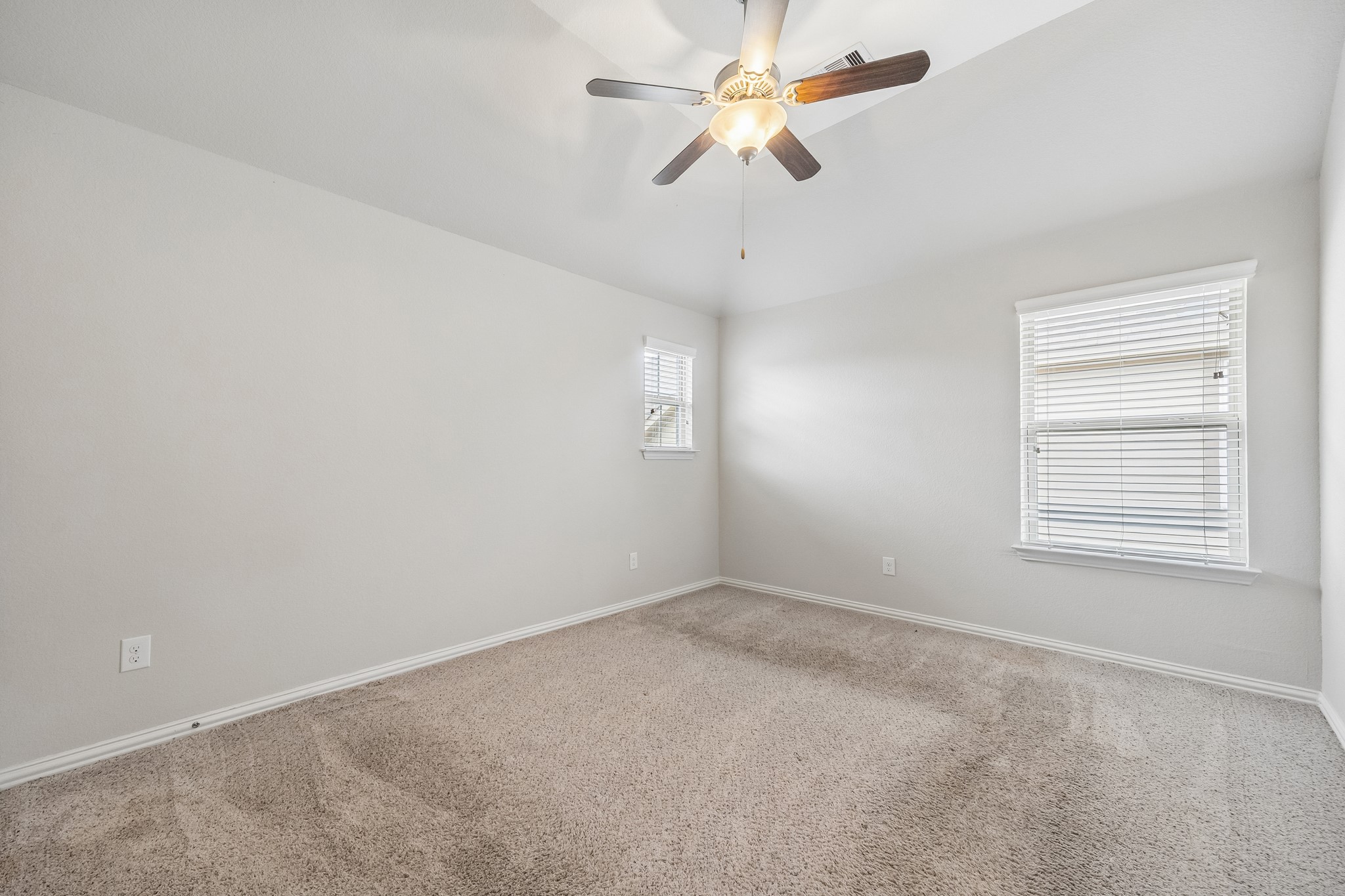7035 Pearl Terrace Lane Property Photo 21
