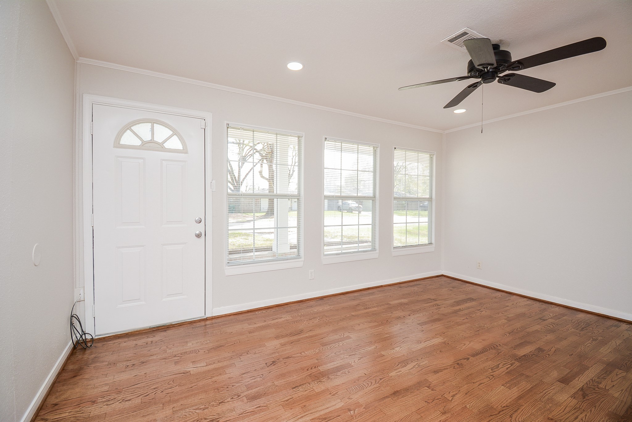 5006 Libbey Lane Property Photo 6