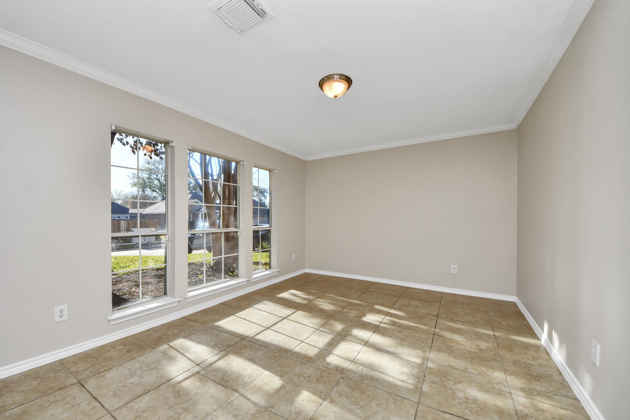 1903 Ryansbrook Lane Property Photo 5