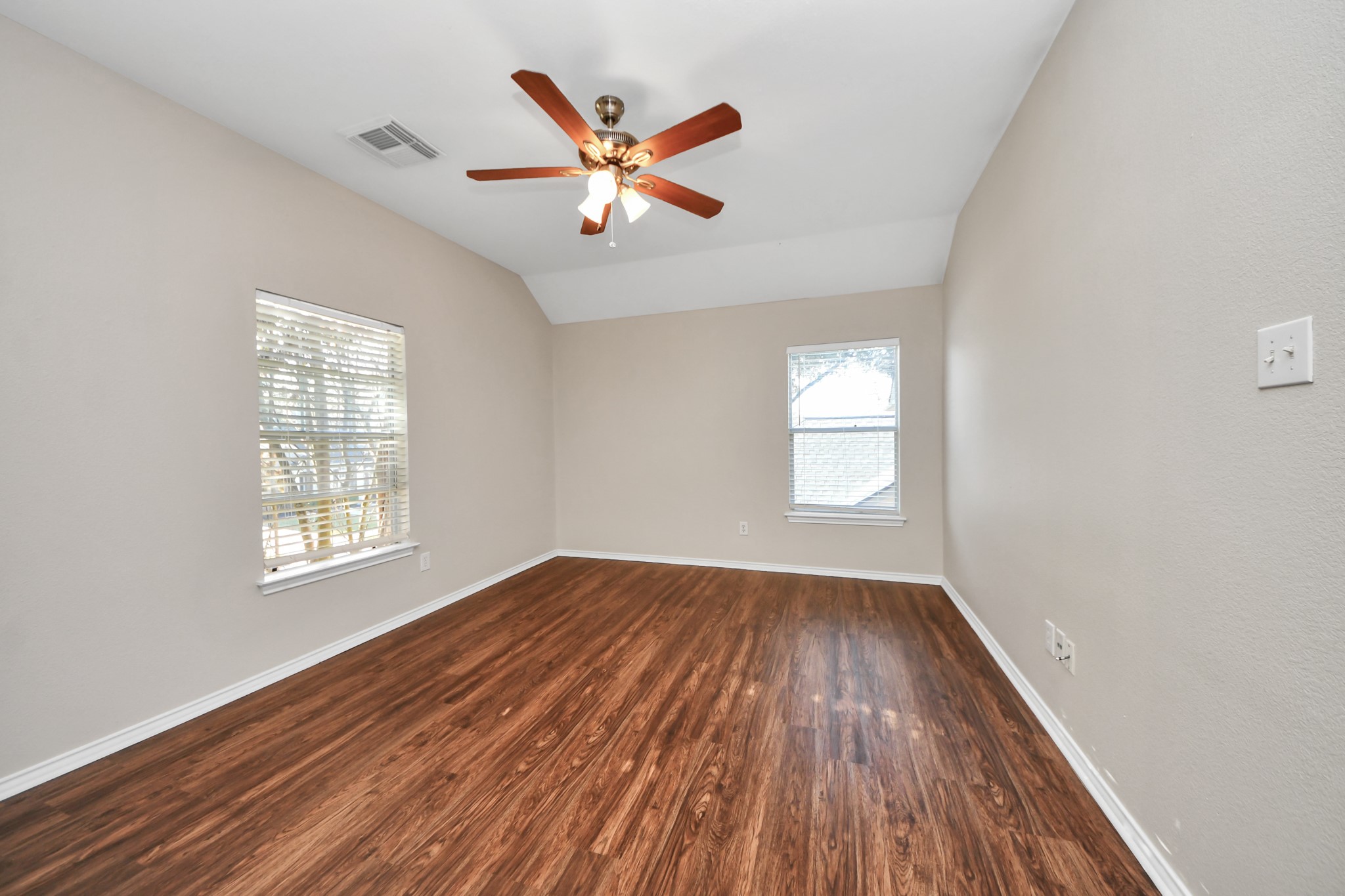 1903 Ryansbrook Lane Property Photo 8