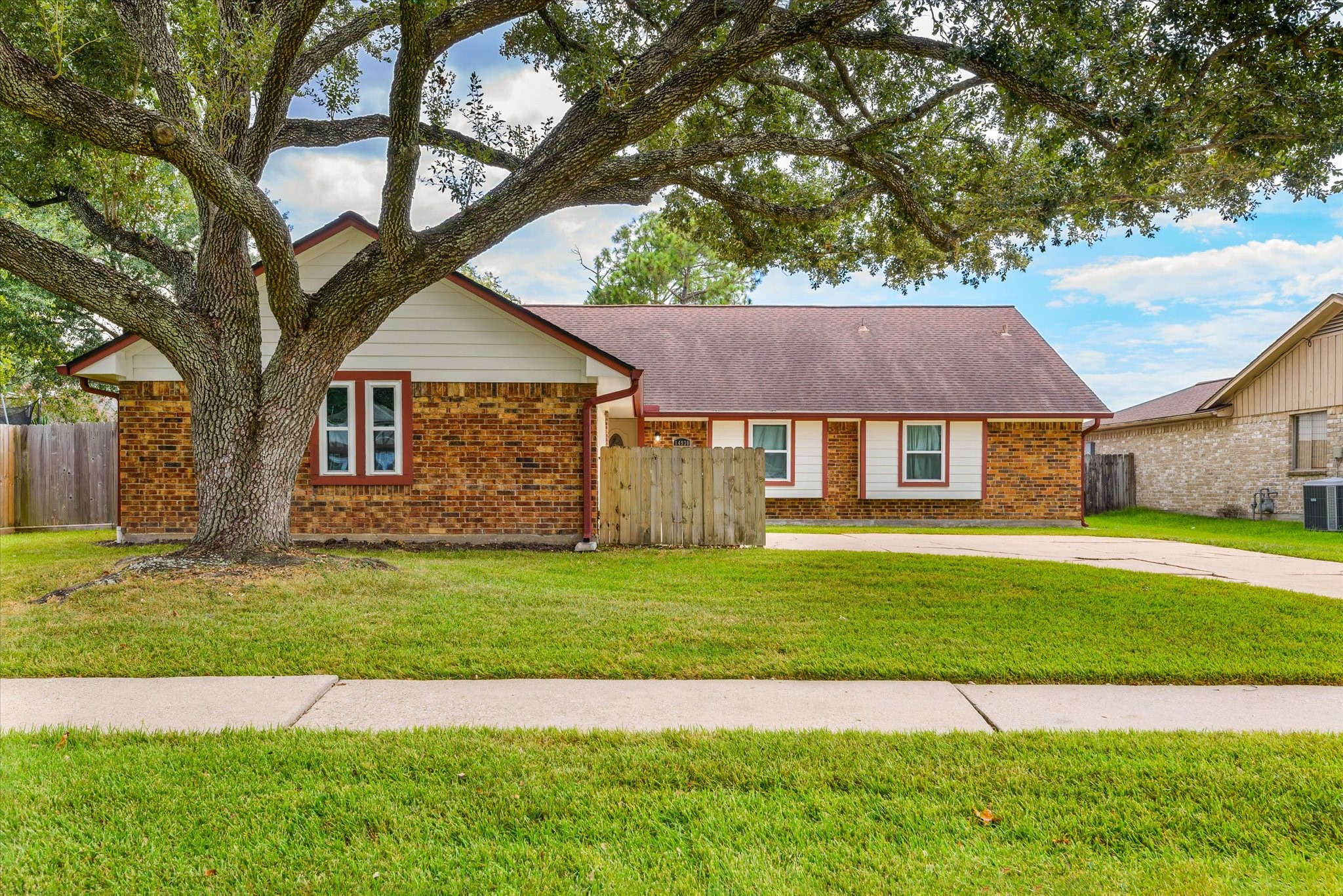 14930 Aspen Hills Drive Property Photo 1