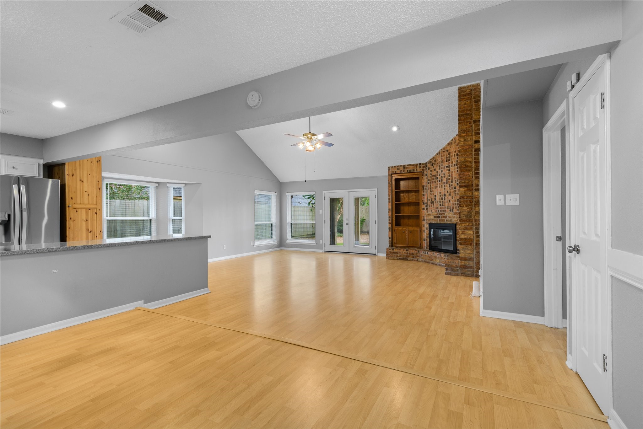 14930 Aspen Hills Drive Property Photo 4