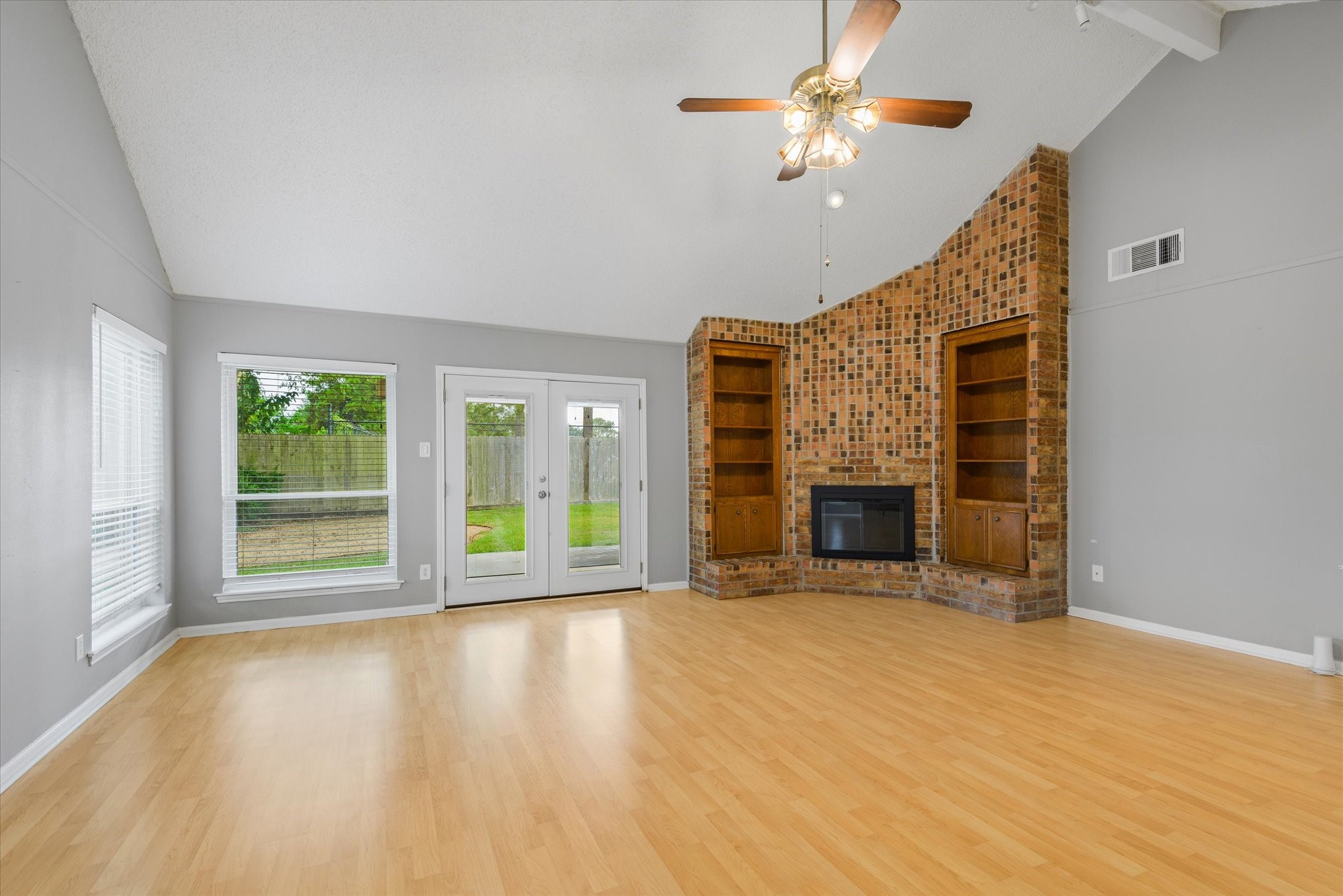 14930 Aspen Hills Drive Property Photo 5