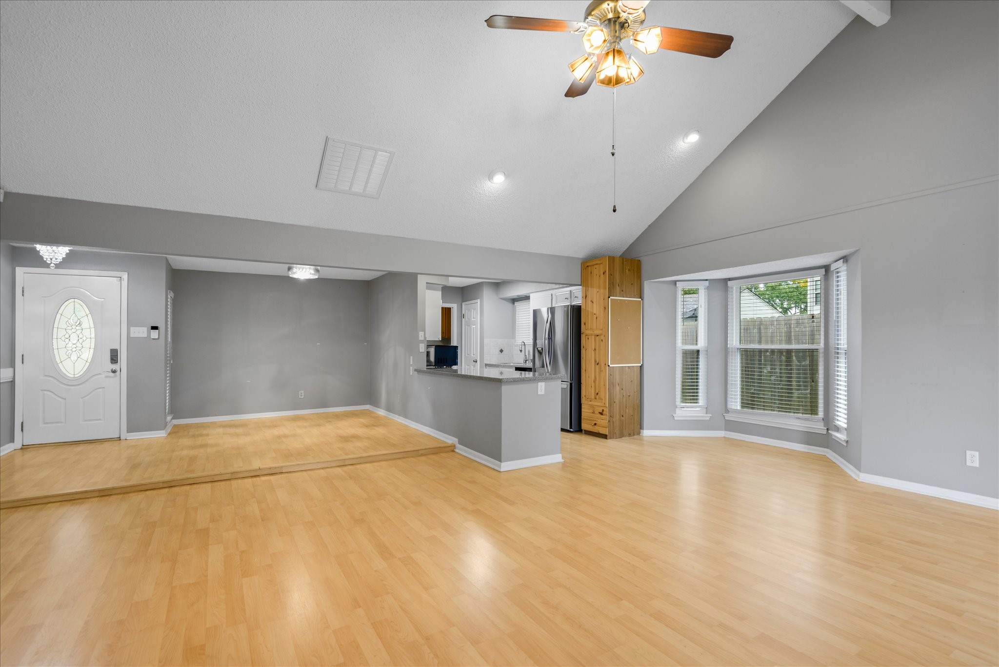14930 Aspen Hills Drive Property Photo 7