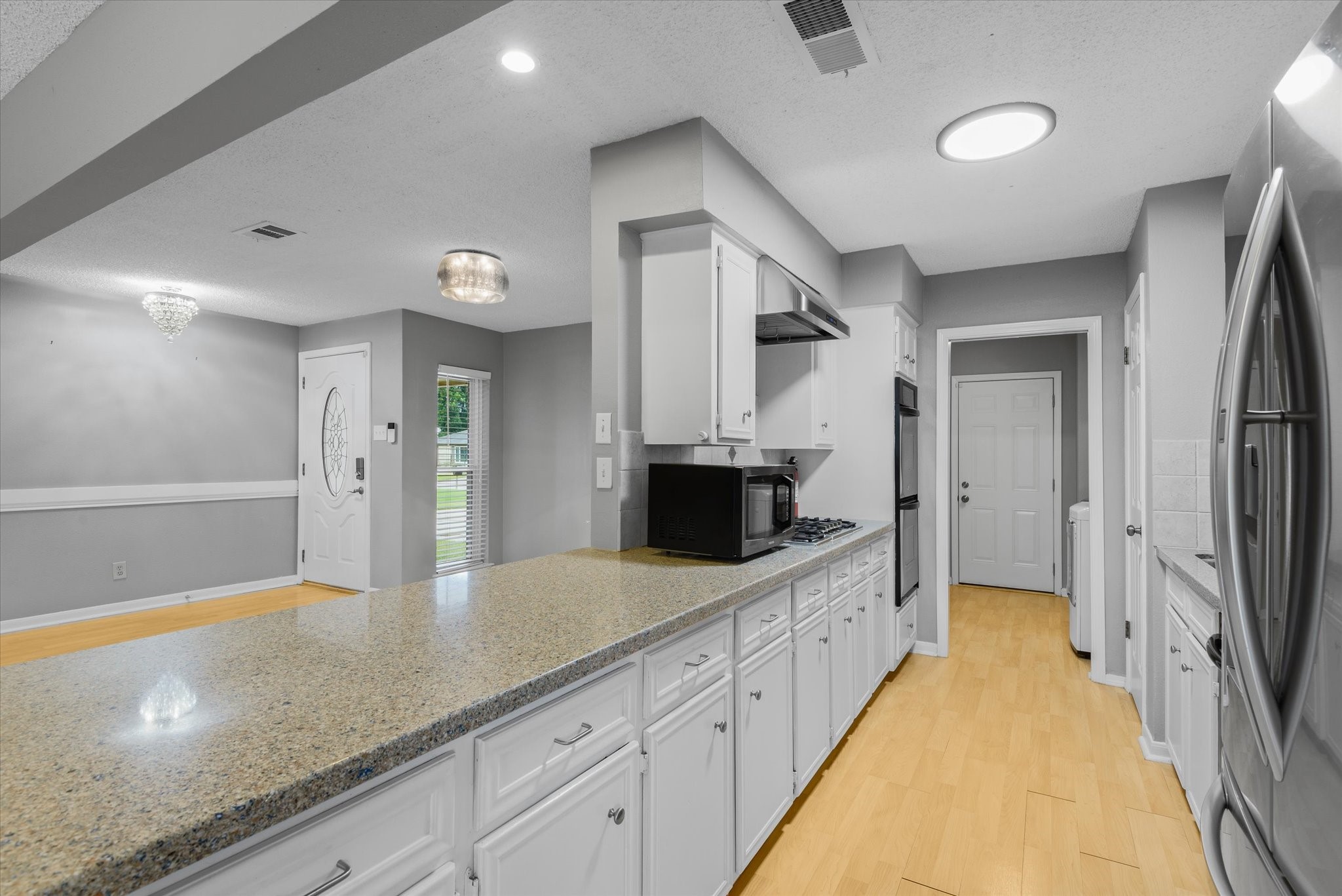 14930 Aspen Hills Drive Property Photo 9