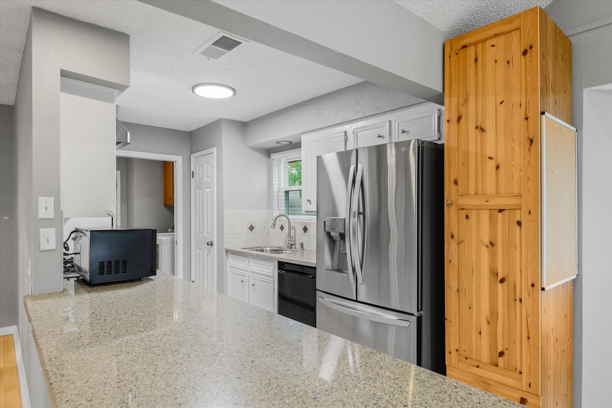 14930 Aspen Hills Drive Property Photo 10