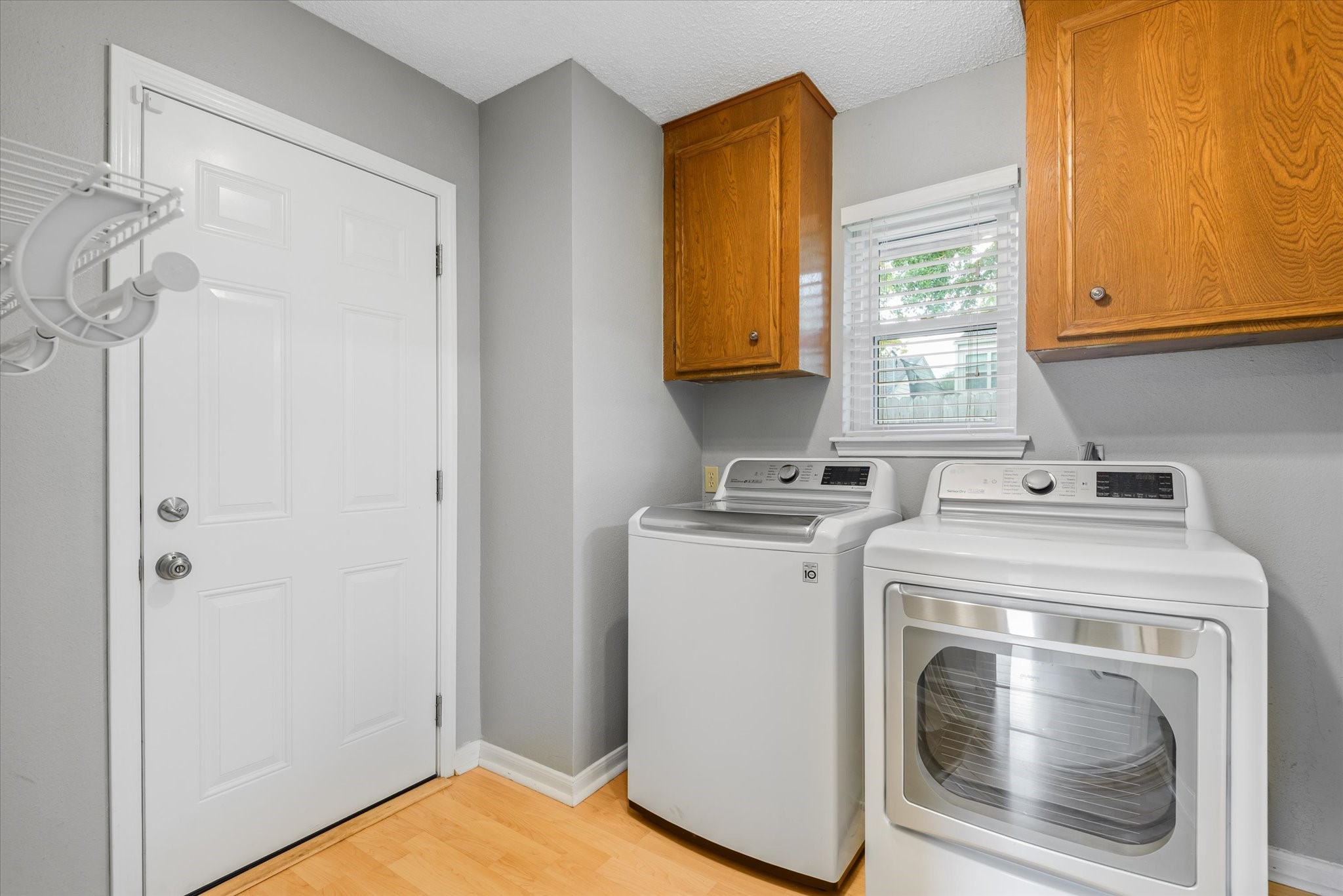 14930 Aspen Hills Drive Property Photo 12