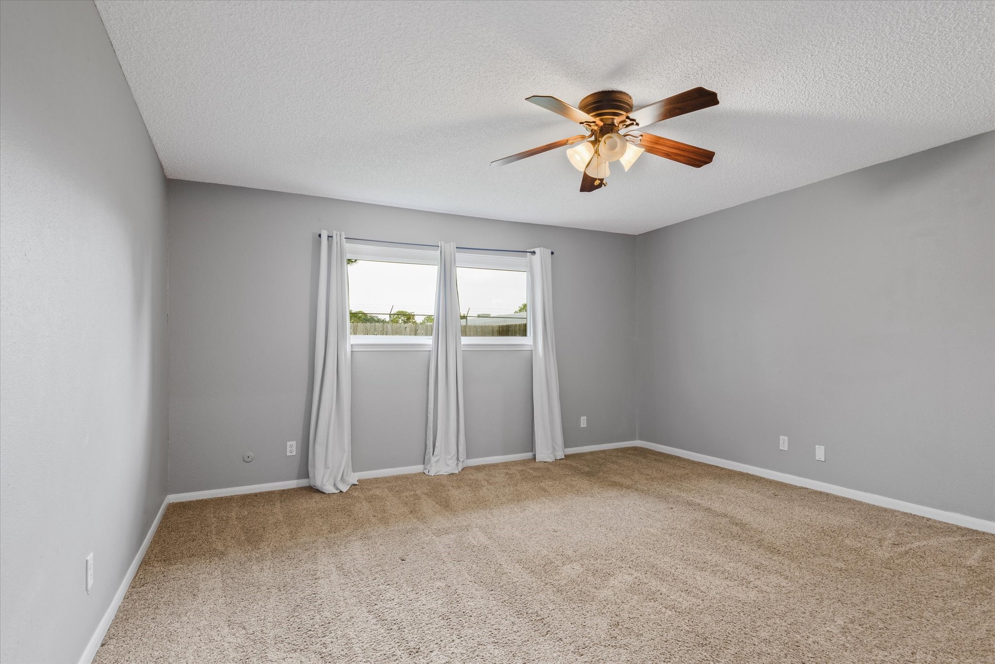 14930 Aspen Hills Drive Property Photo 14