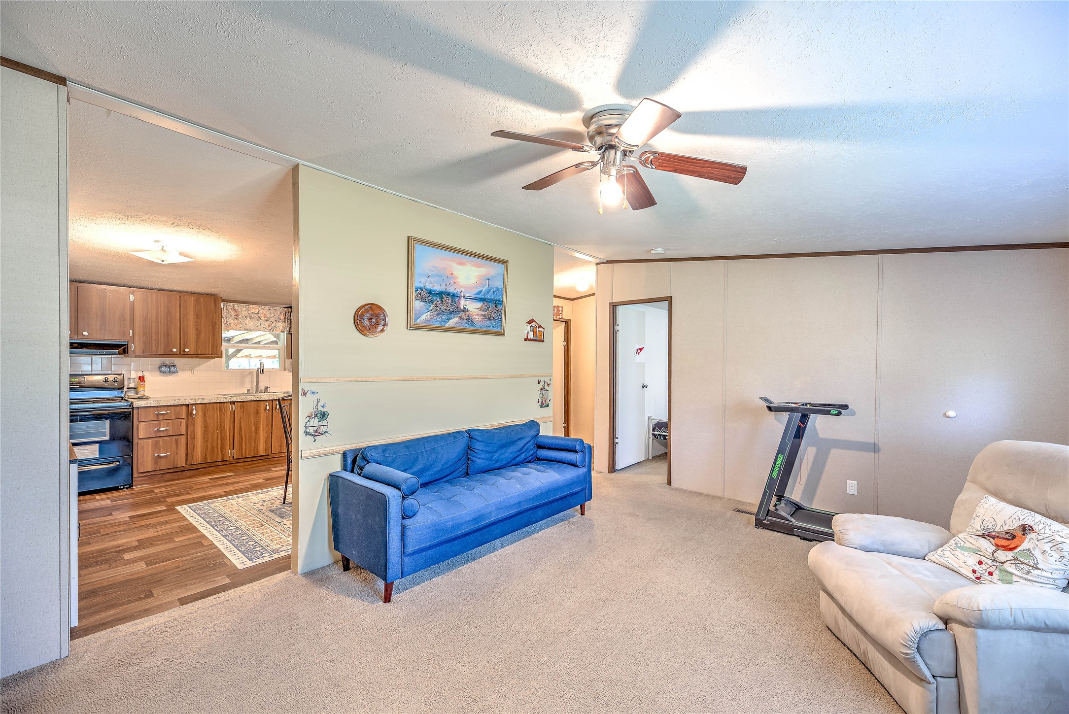 604 Longhorn Drive E Property Photo 6