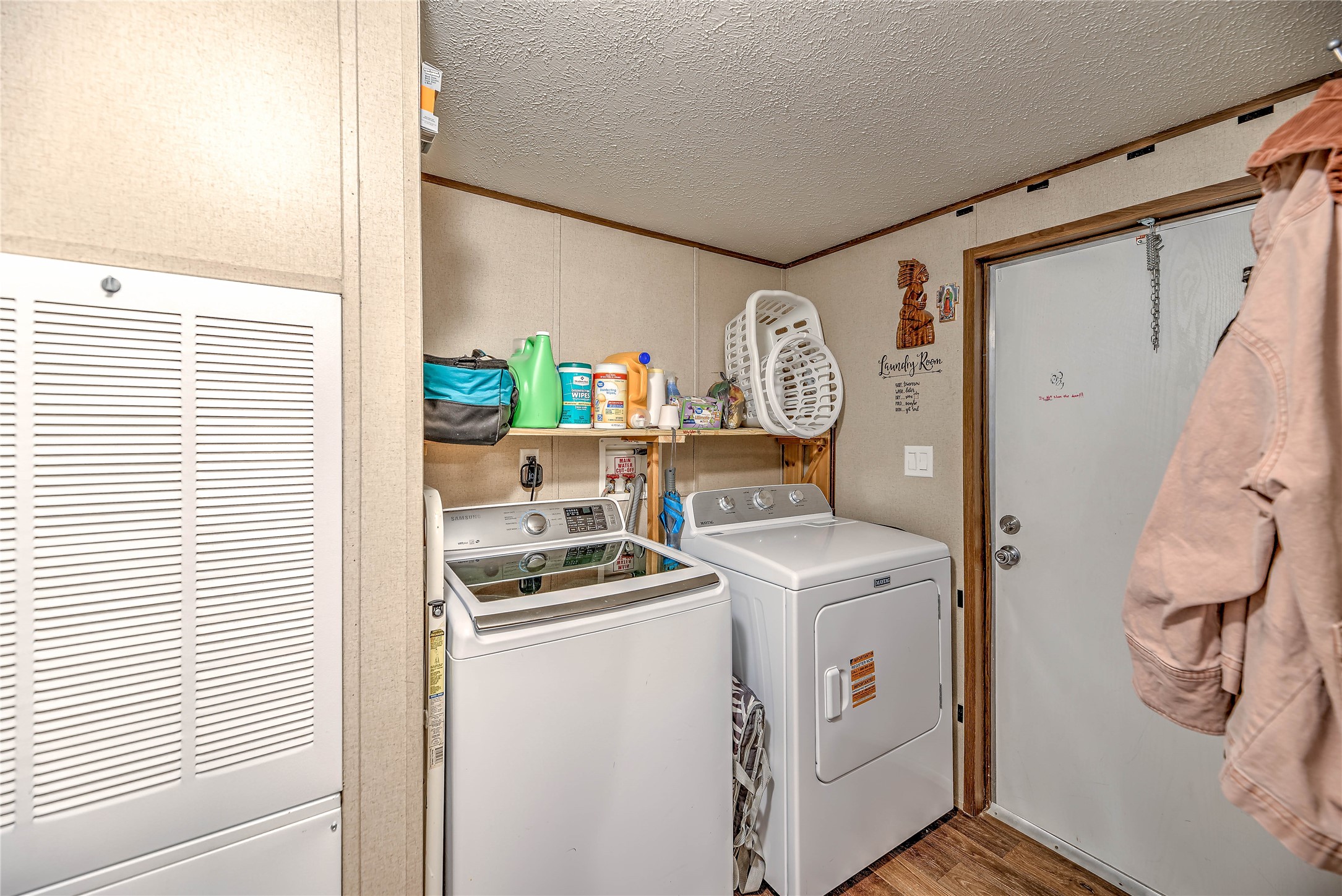 604 Longhorn Drive E Property Photo 12