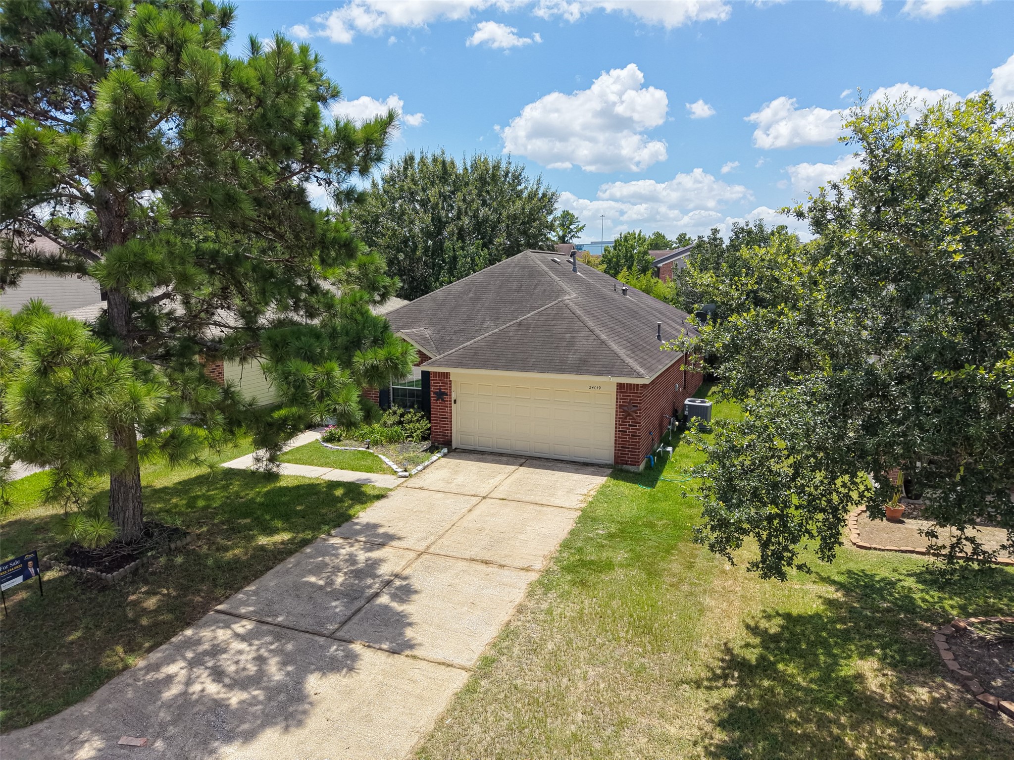 24019 Kingbriar Drive Property Photo 34